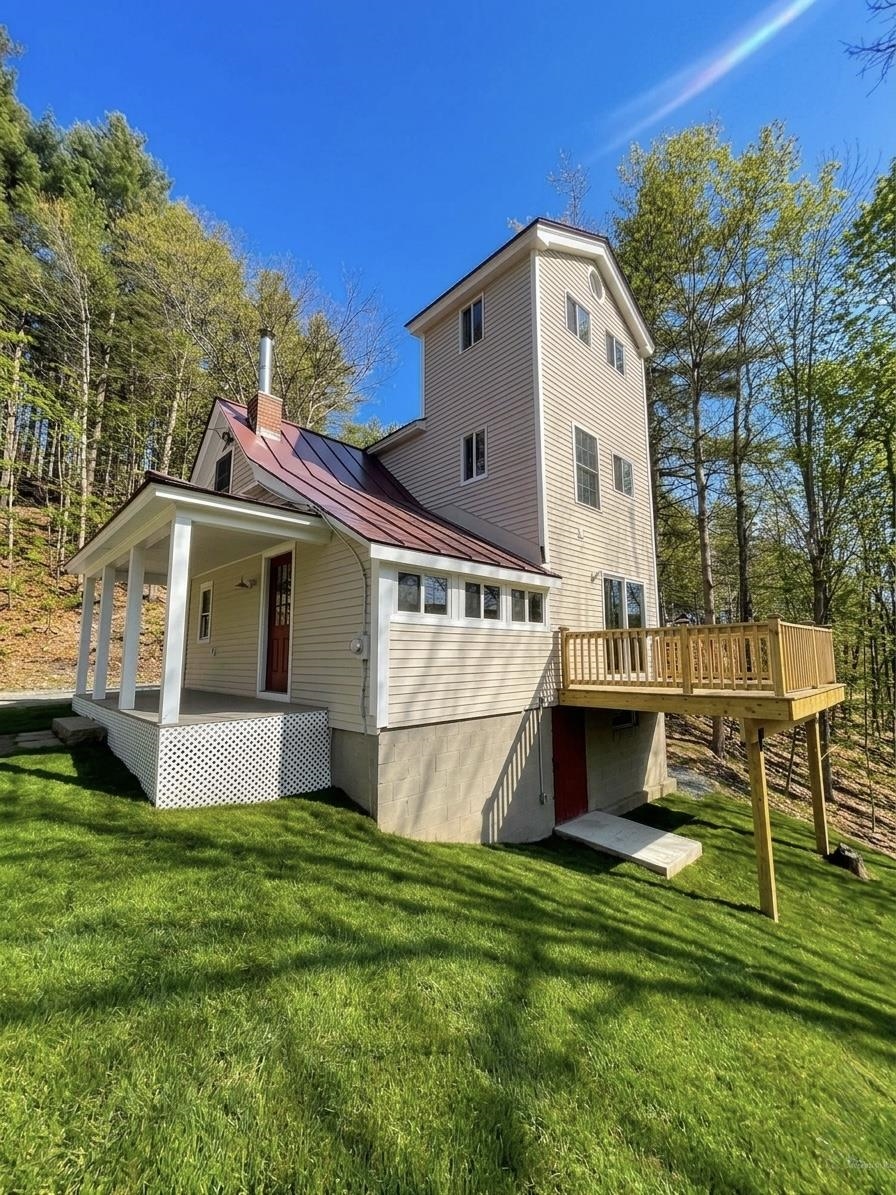 27 Granite St, Peterborough, NH 03458