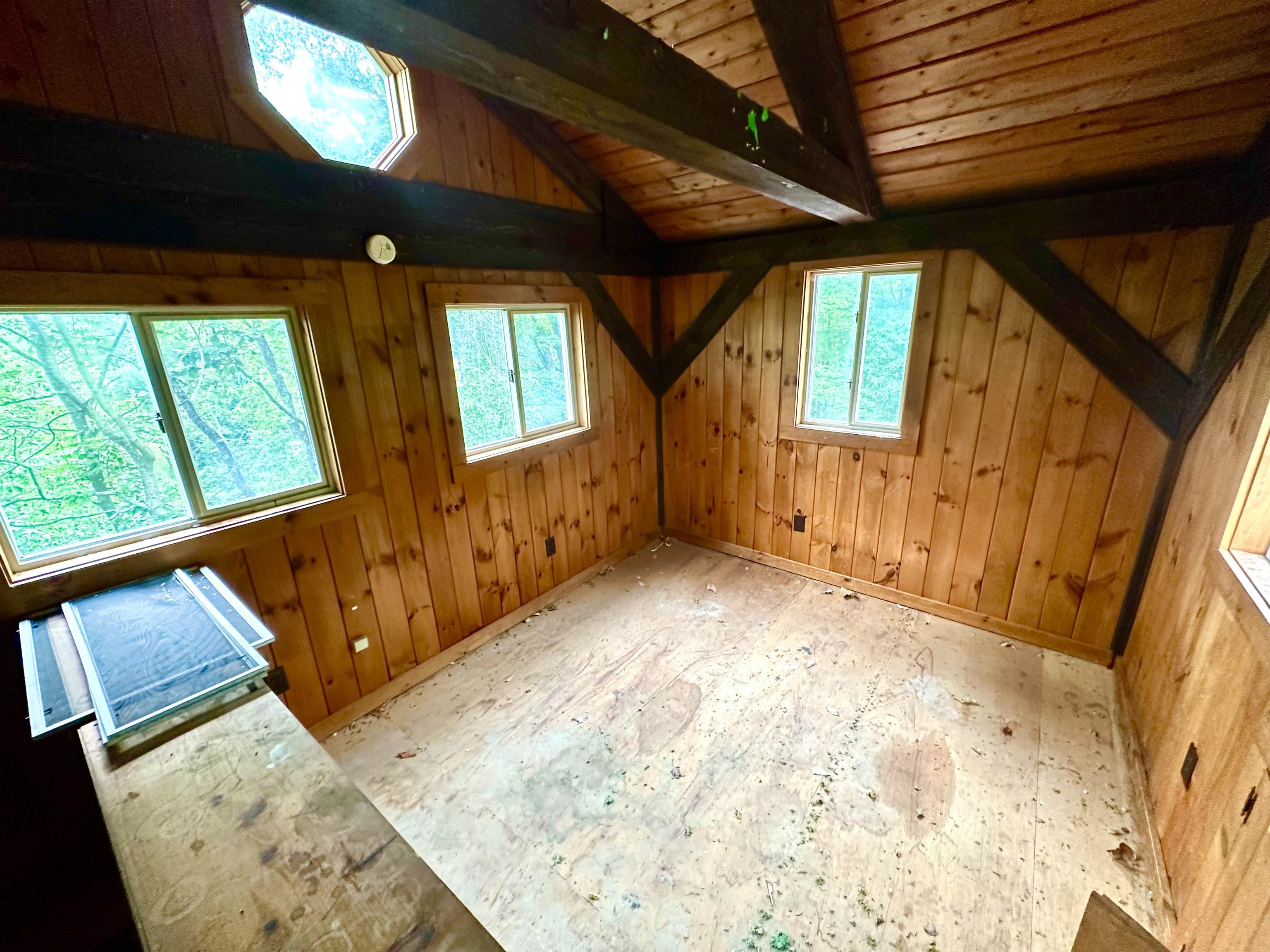 27 Granite St, Peterborough, NH 03458