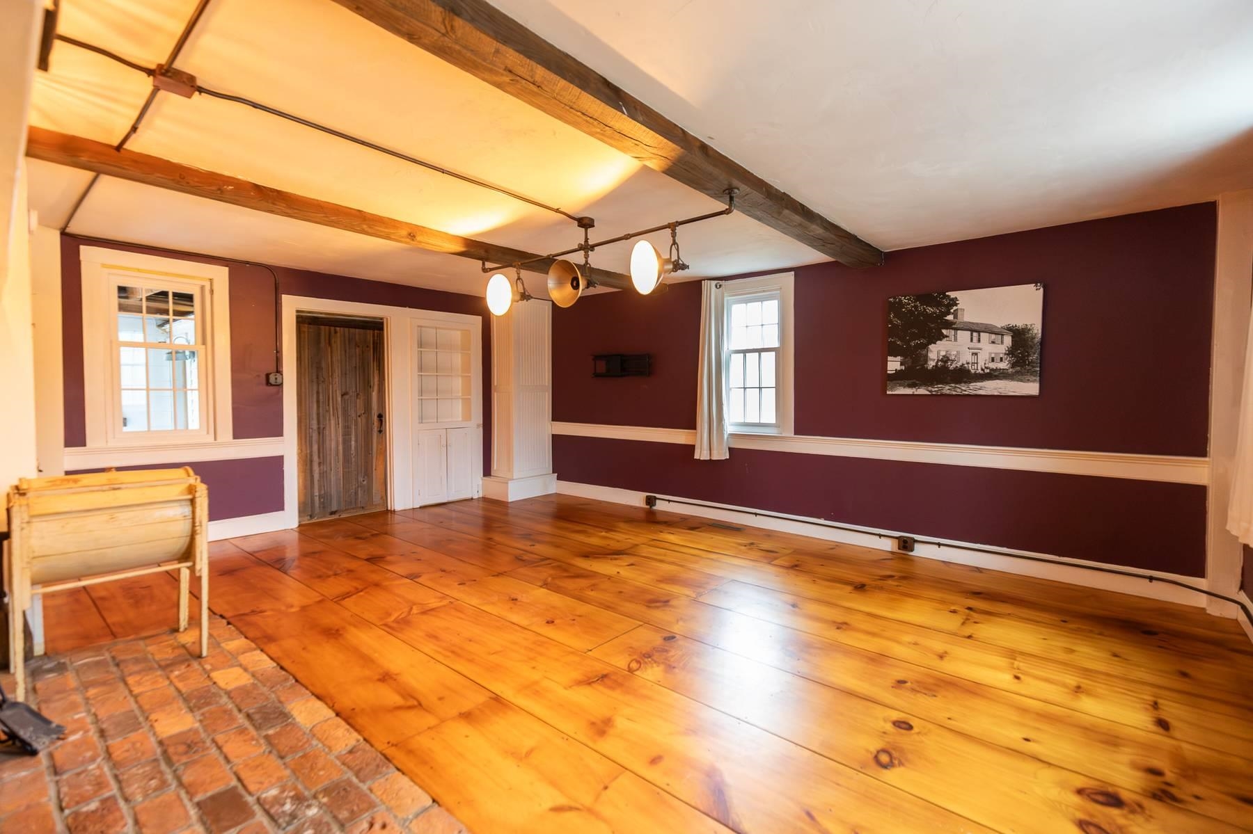 395 Ashby Rd, New Ipswich, NH 03071