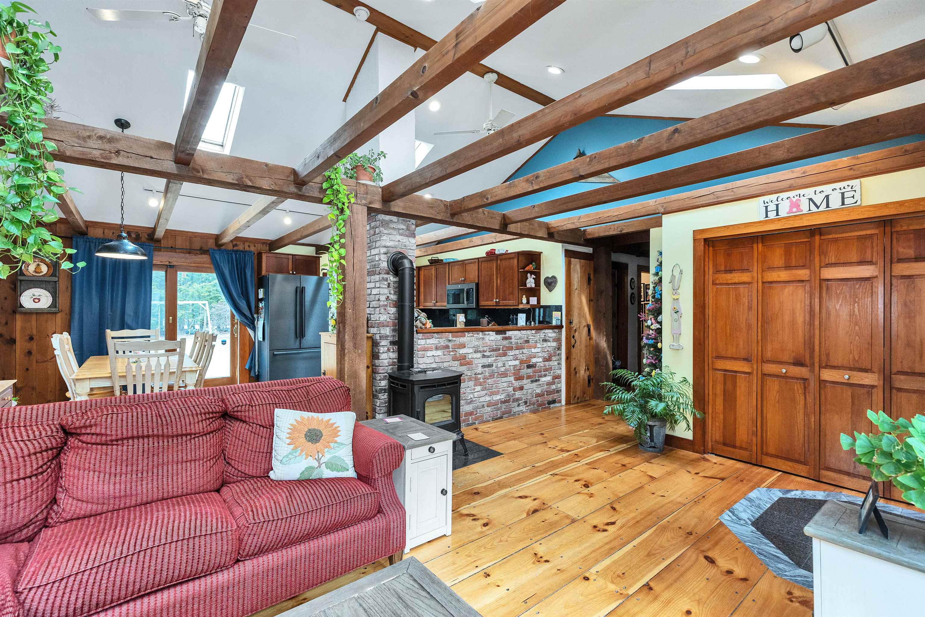 253 Wellington Rd, Rindge, NH 03461