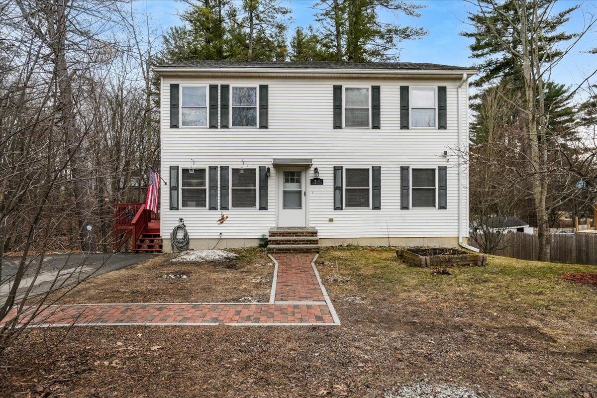 29 Sweatt St, Concord, NH 03303