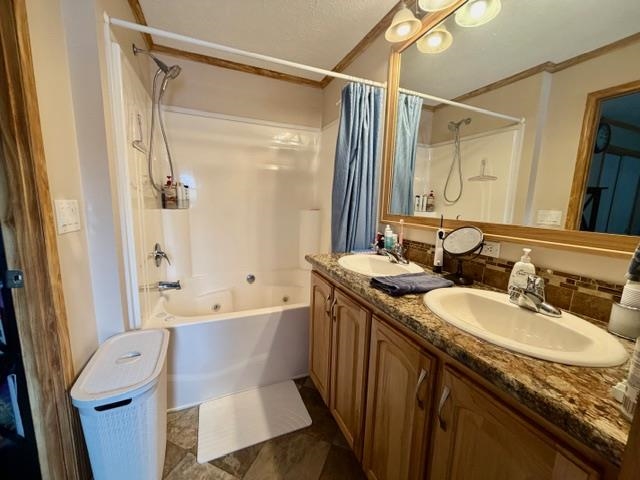 3 Eden Dr, Gorham, NH 03581