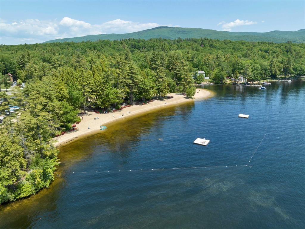 62 Spitzen St, Moultonborough, NH 03254