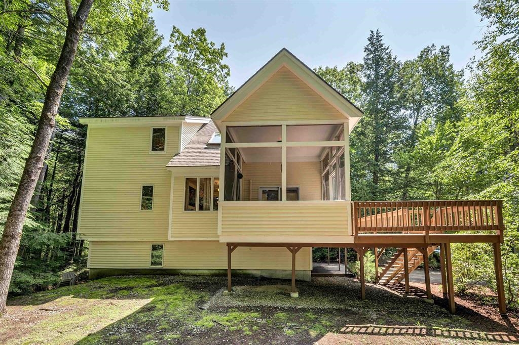 62 Spitzen St, Moultonborough, NH 03254