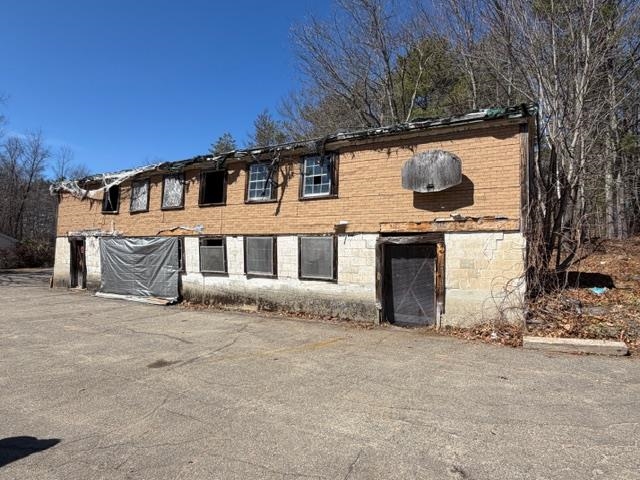 7 Woody Ln, Lee, NH 03861