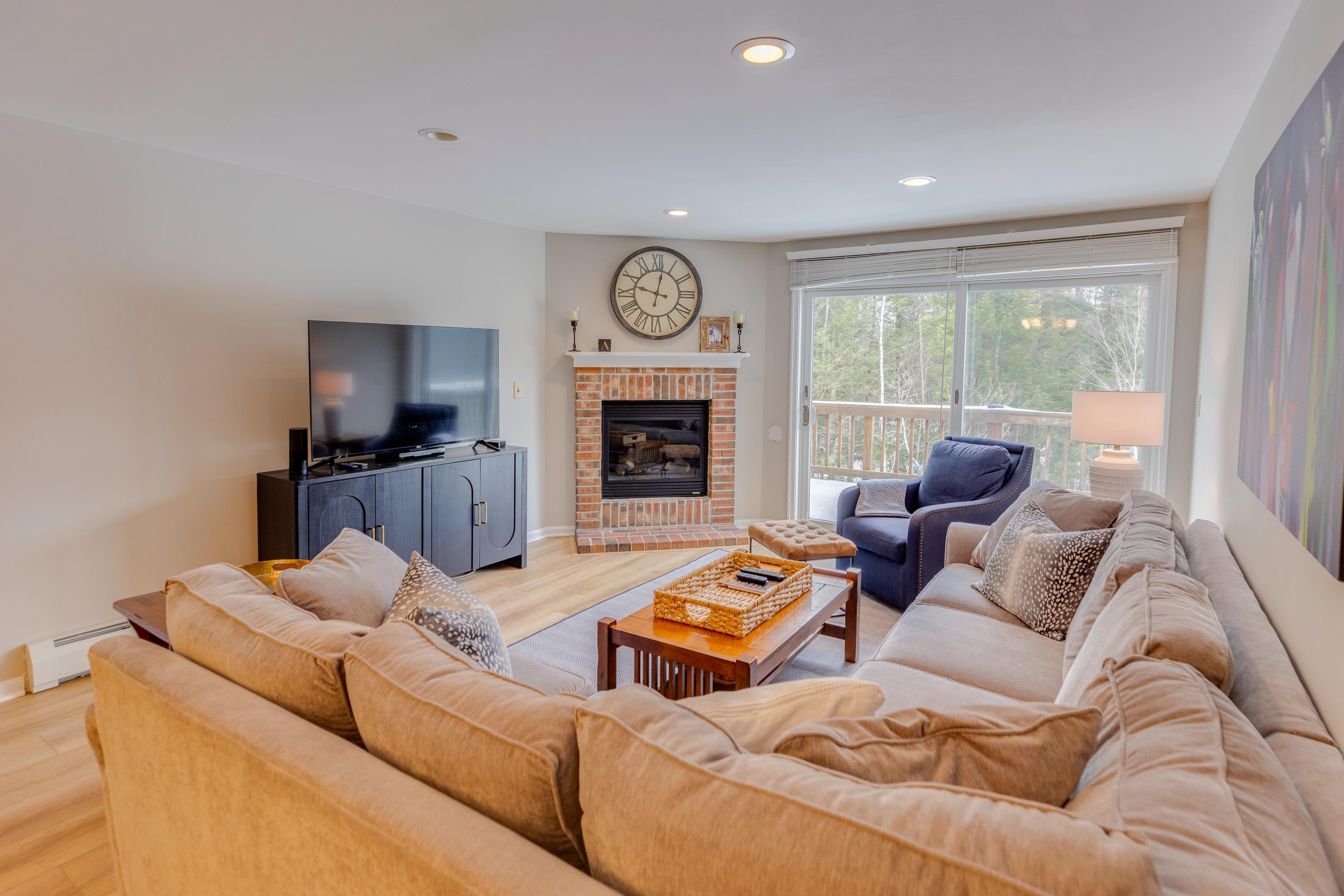 5 White Oak Ln, Lincoln, NH 03251