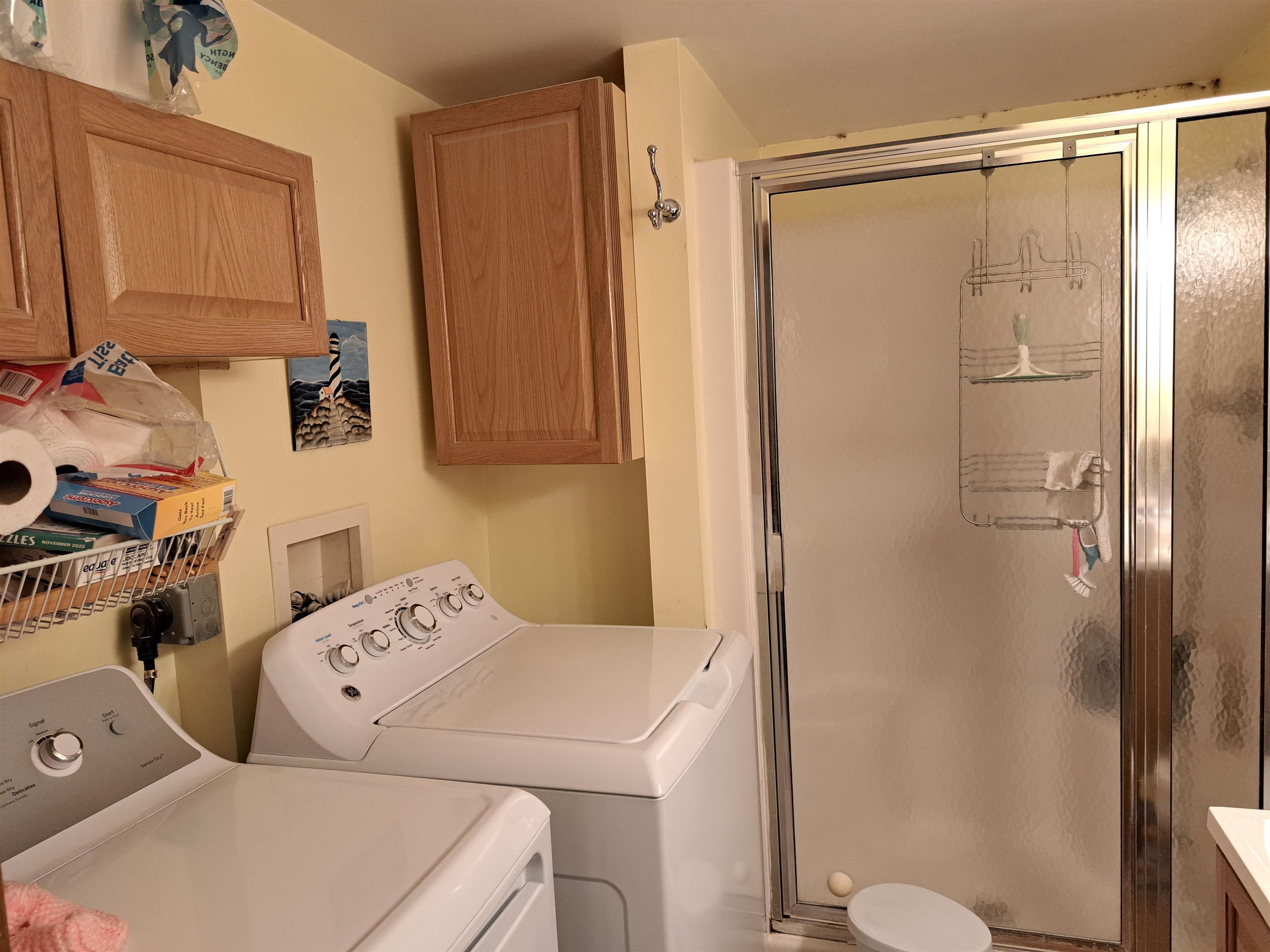 37 Sugar River Dr, Claremont, NH 03743