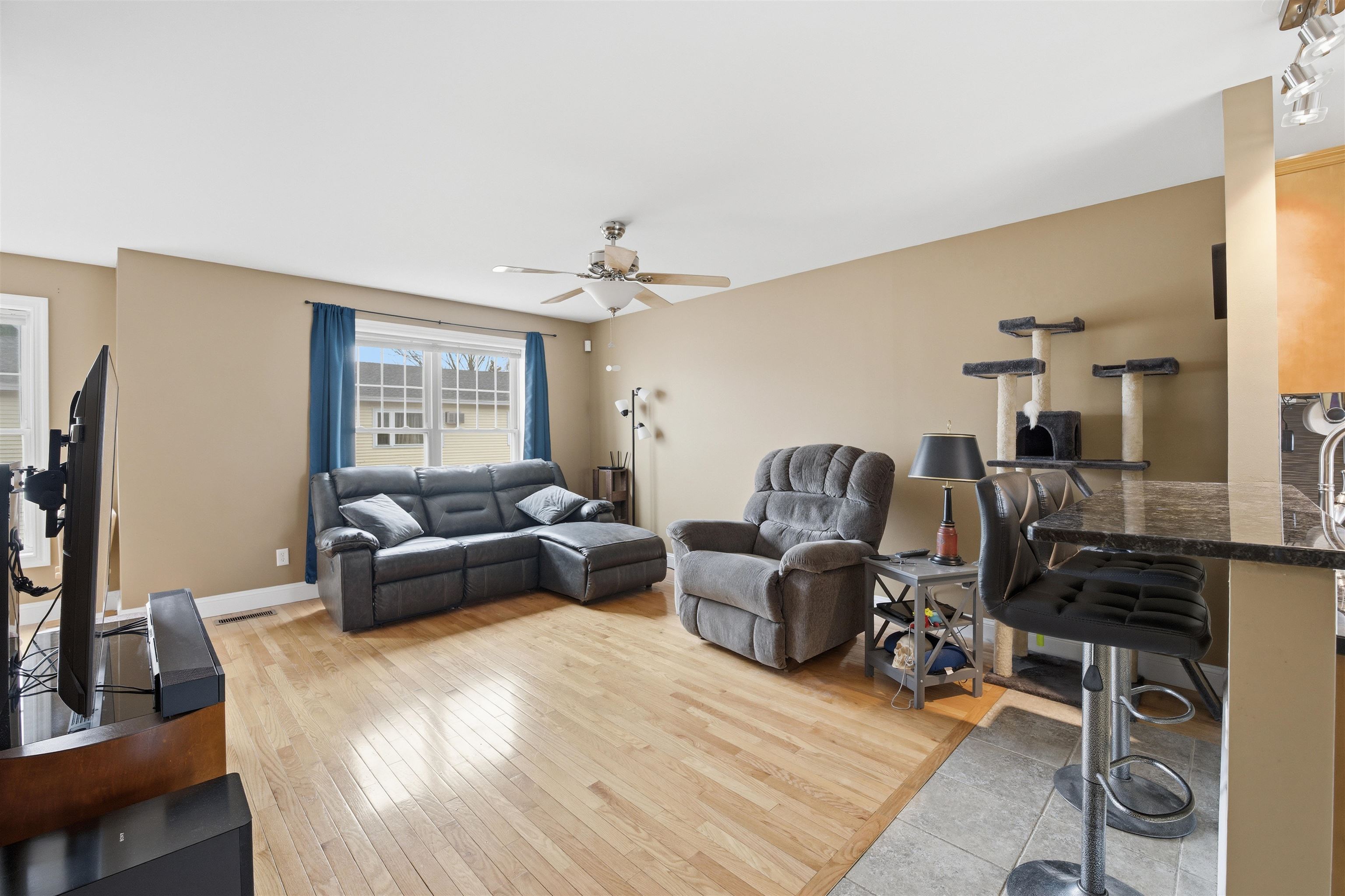 23 Krakow Ave, Manchester, NH 03103