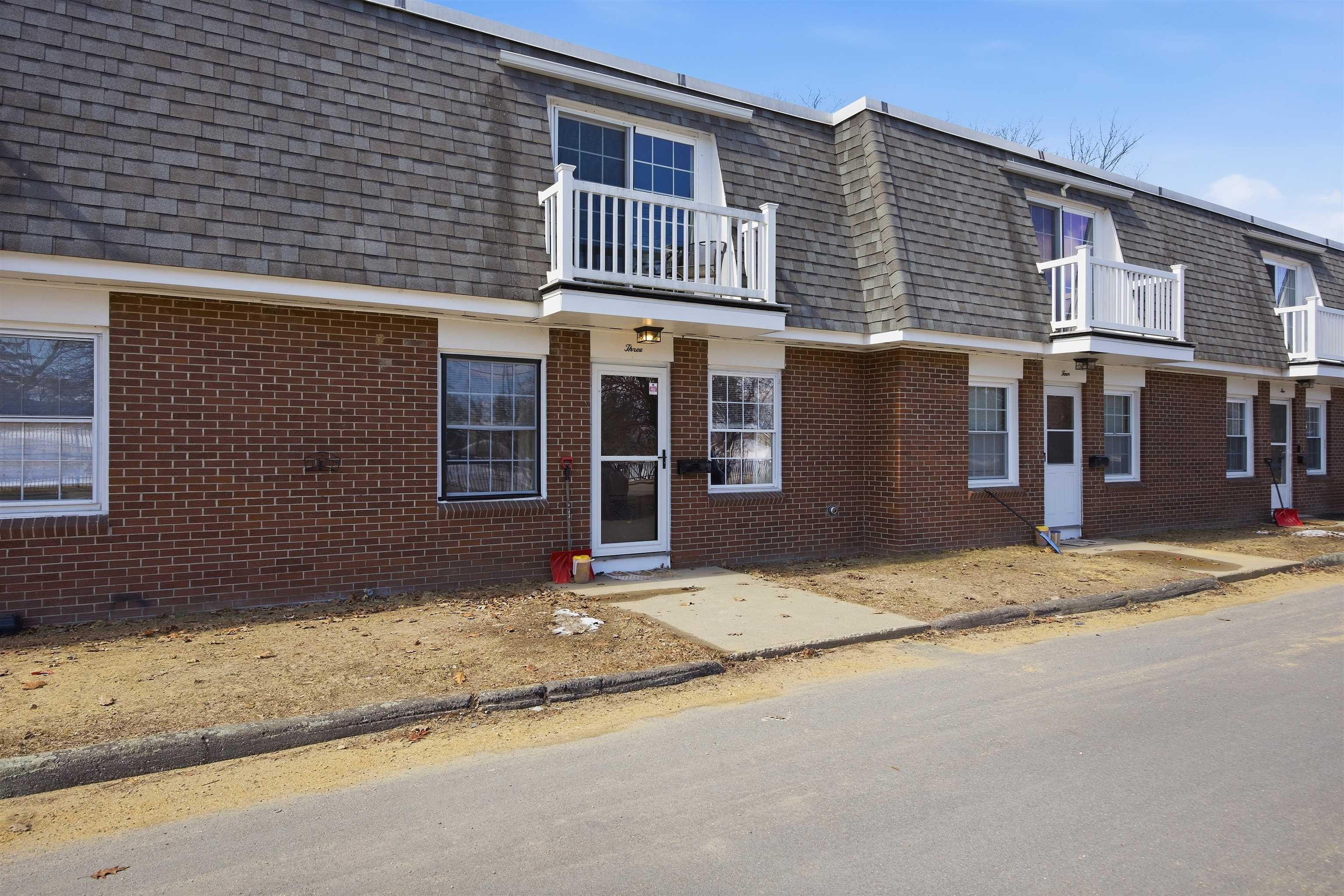 934 Main St, Laconia, NH 03246