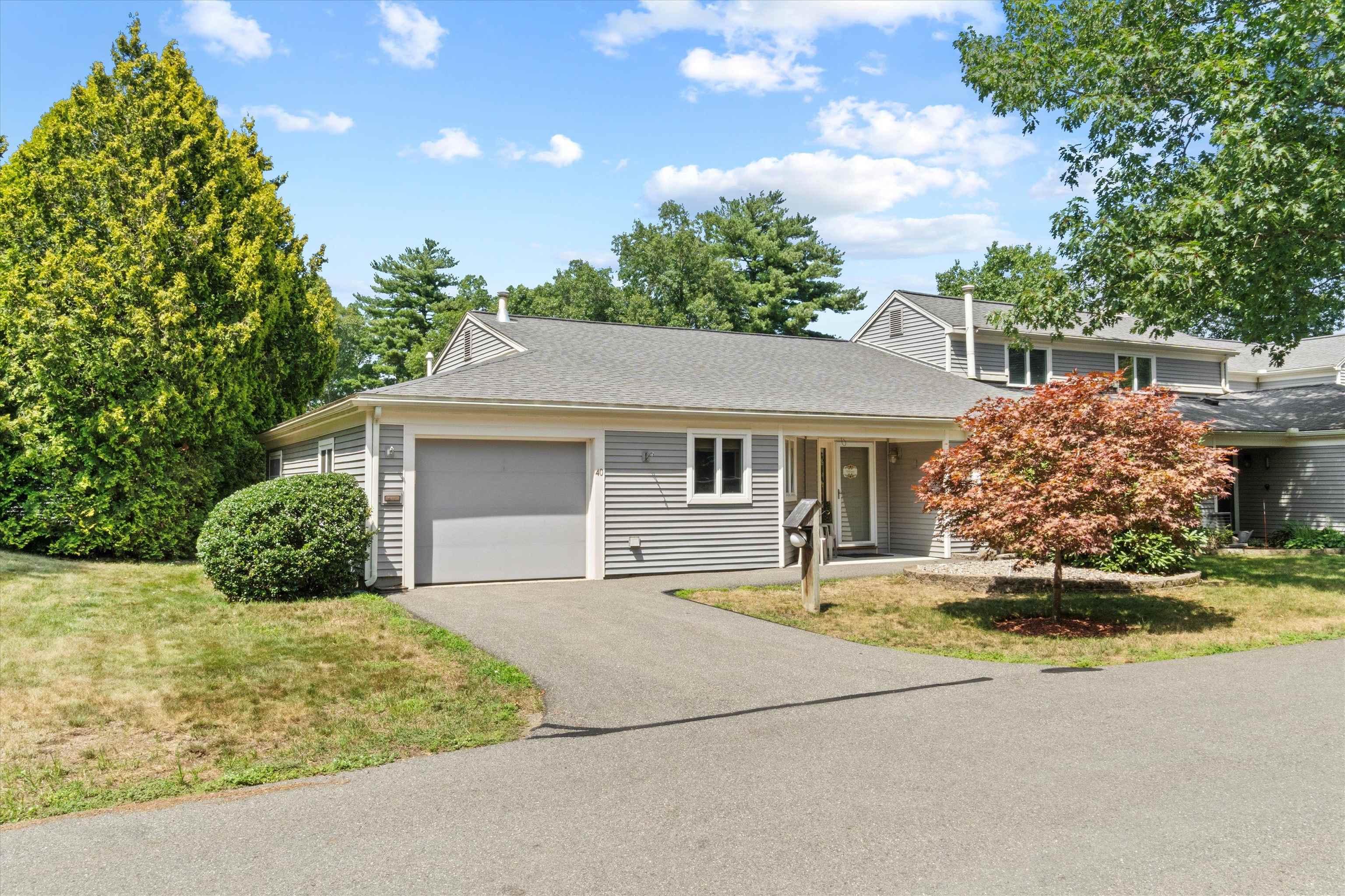 40 Walden Pond Rd, Nashua, NH 03064