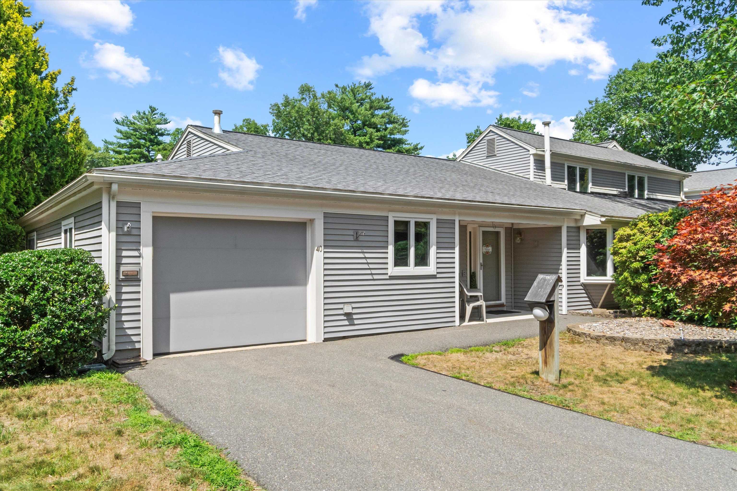 40 Walden Pond Rd, Nashua, NH 03064