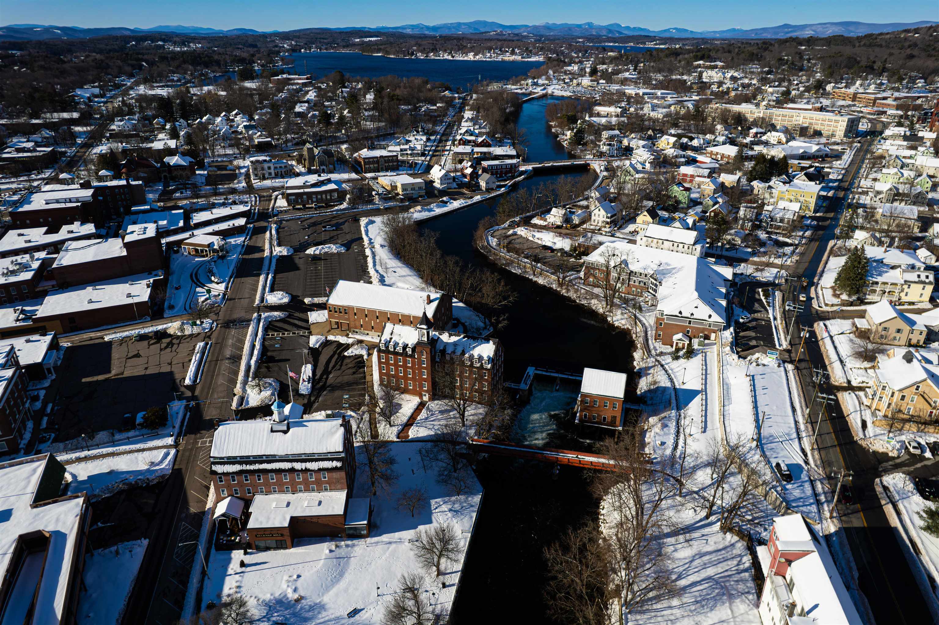 20 Baldwin St, Laconia, NH 03246