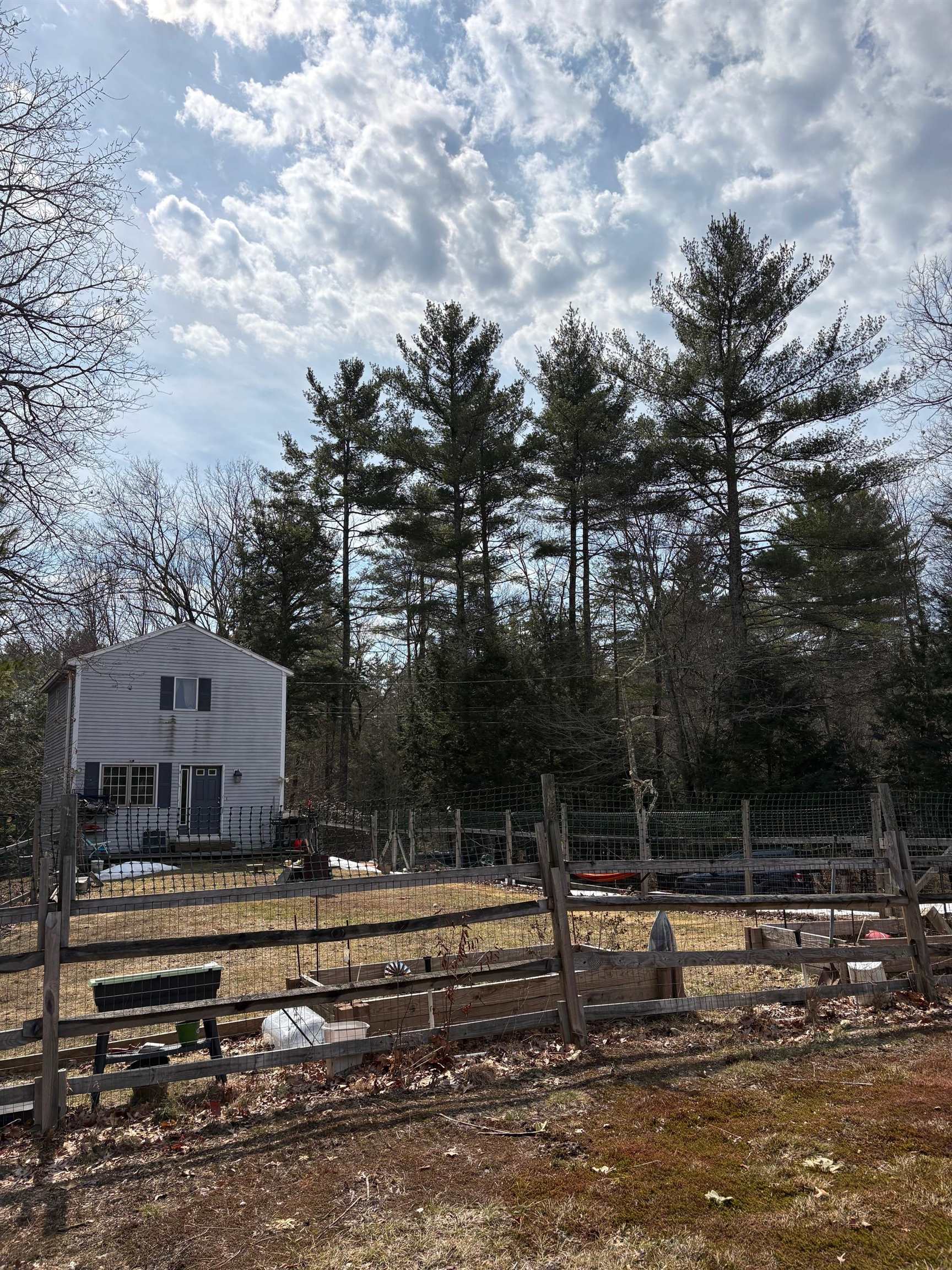 6 S Spaulding Brook Rd, Brookline, NH 03033