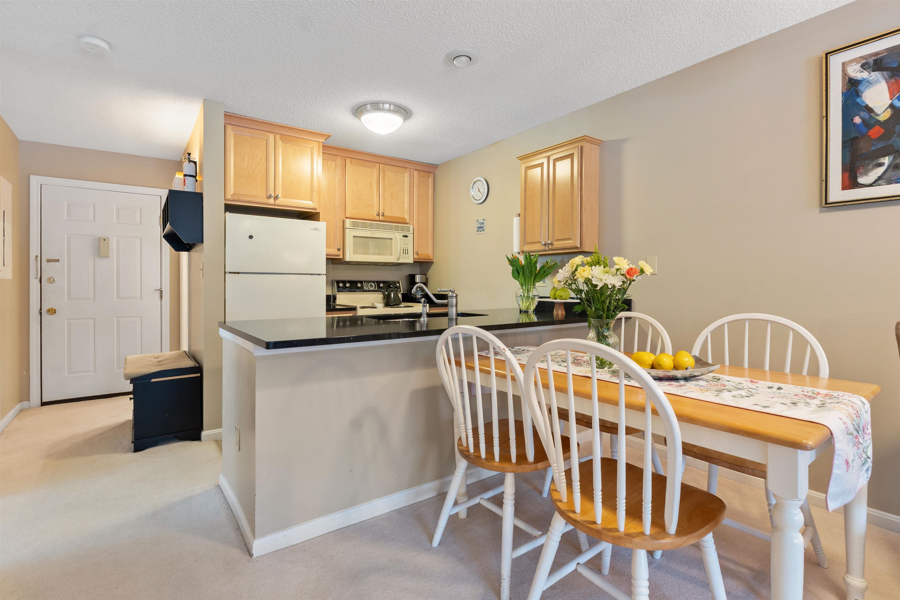 10 Lakeside W Dr #53, Woodstock, NH 03262