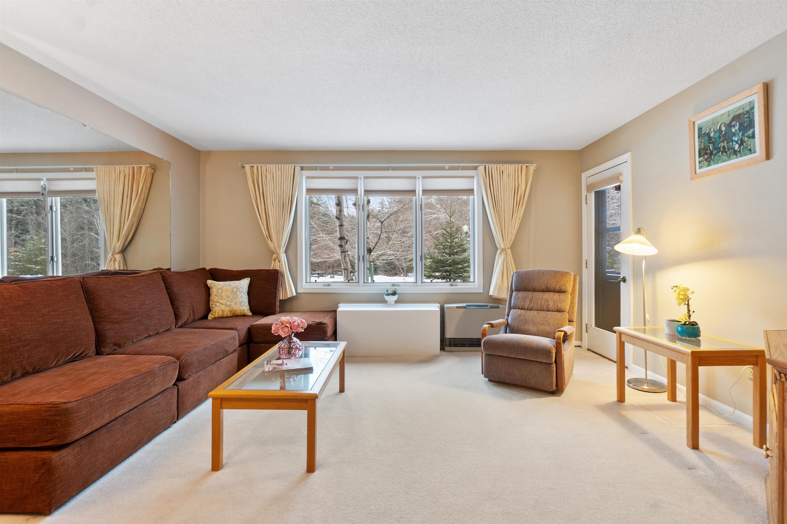 10 Lakeside W Dr #53, Woodstock, NH 03262