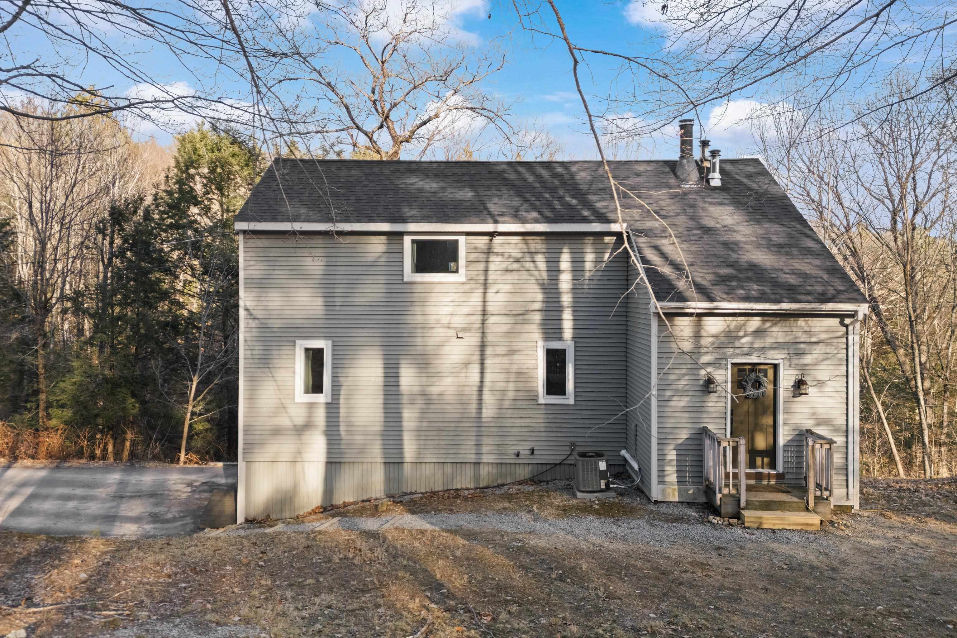 236 Buckley Rd, Weare, NH 03045