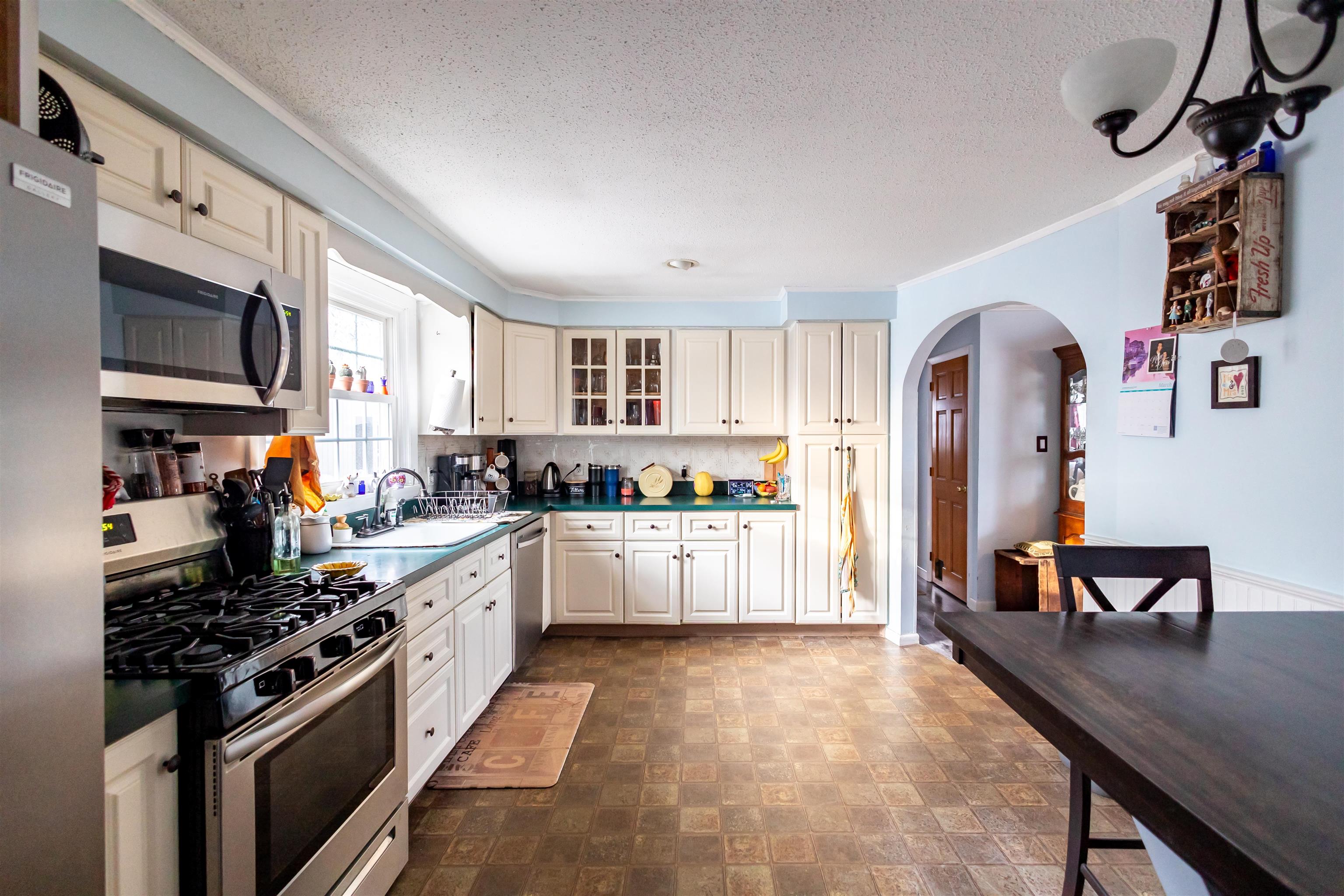 8 Randlett St, Concord, NH 03303