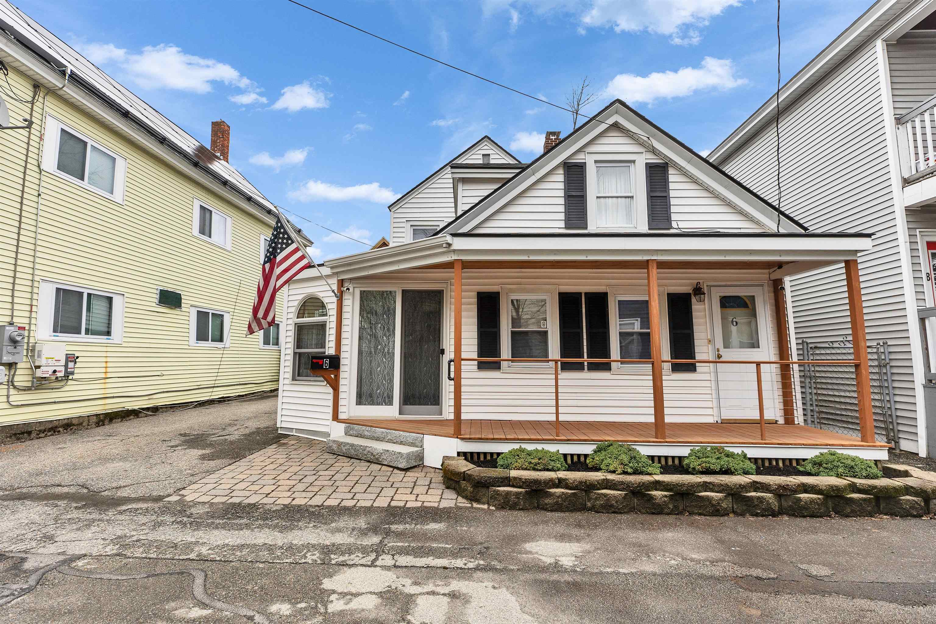 6 Buck St, Nashua, NH 03060