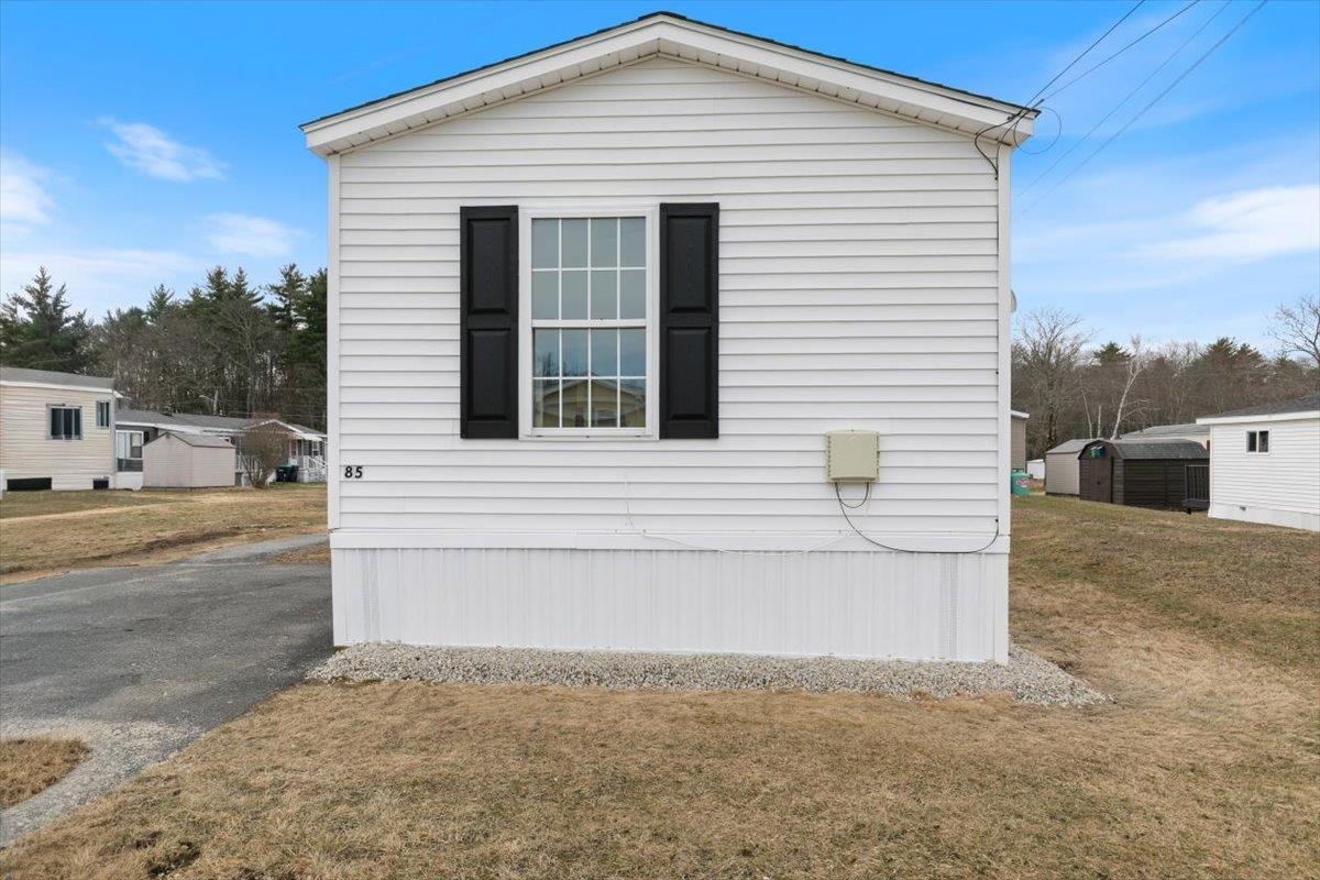 85 Caddy Dr, Salem, NH 03079