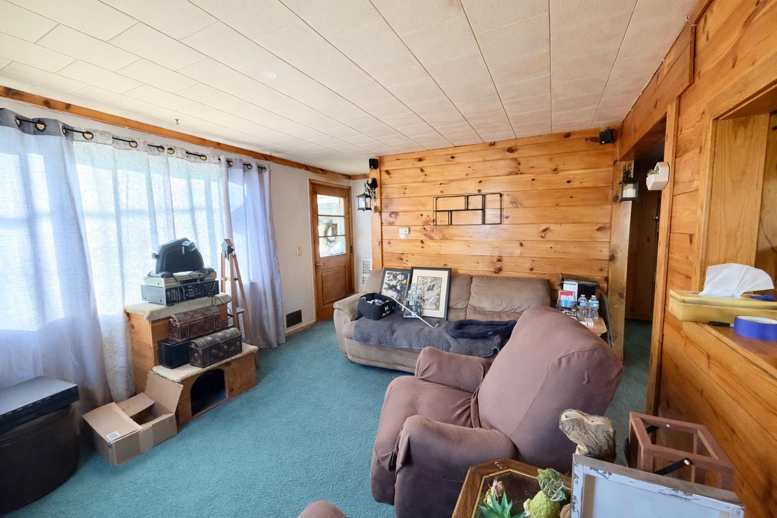 87 Saint Marie St, Manchester, NH 03102