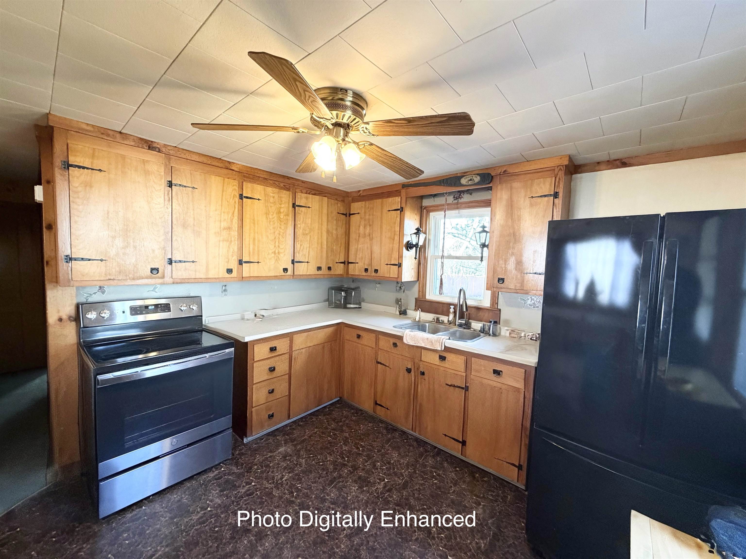 87 Saint Marie St, Manchester, NH 03102