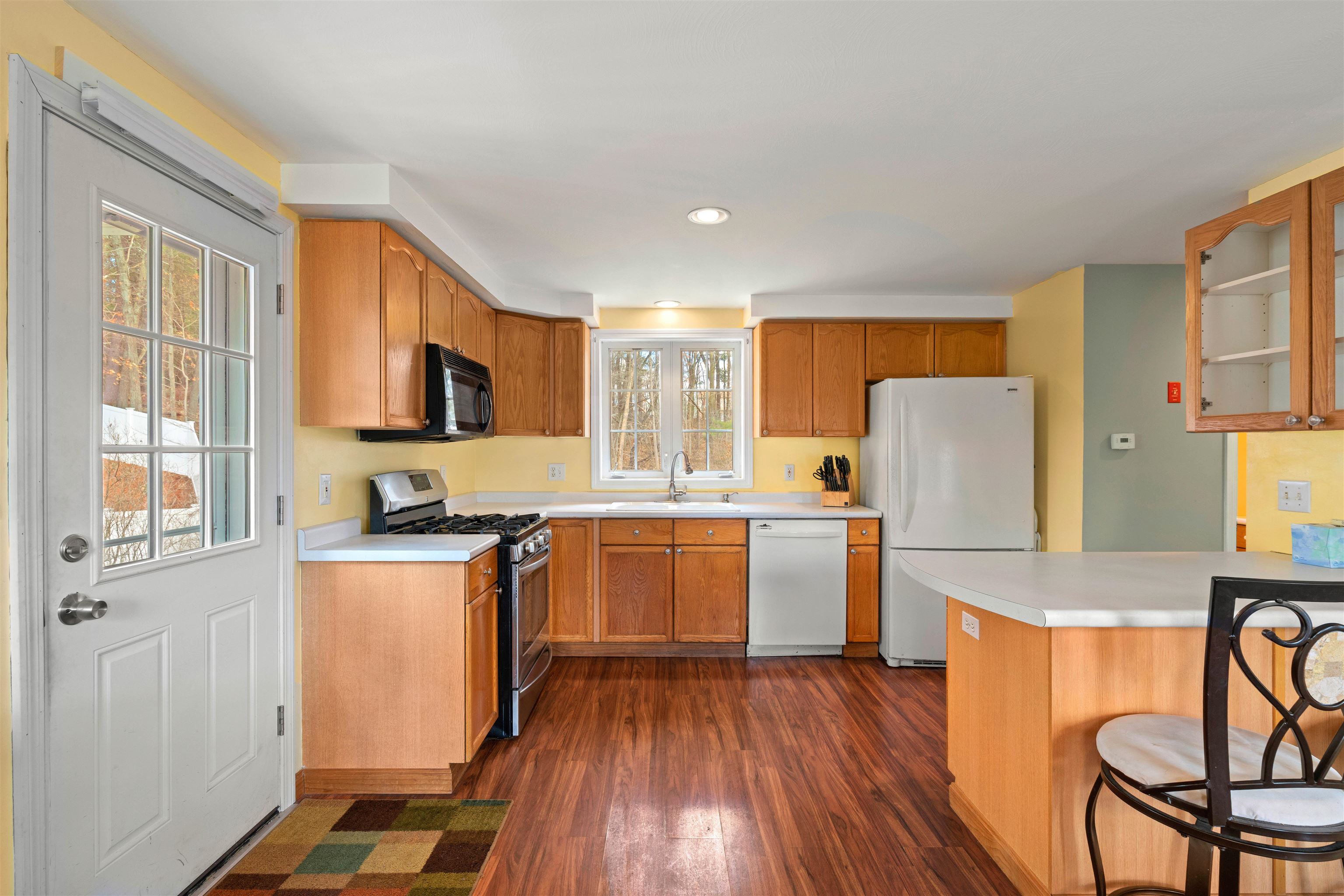 5 Magnolia Ln, Derry, NH 03038