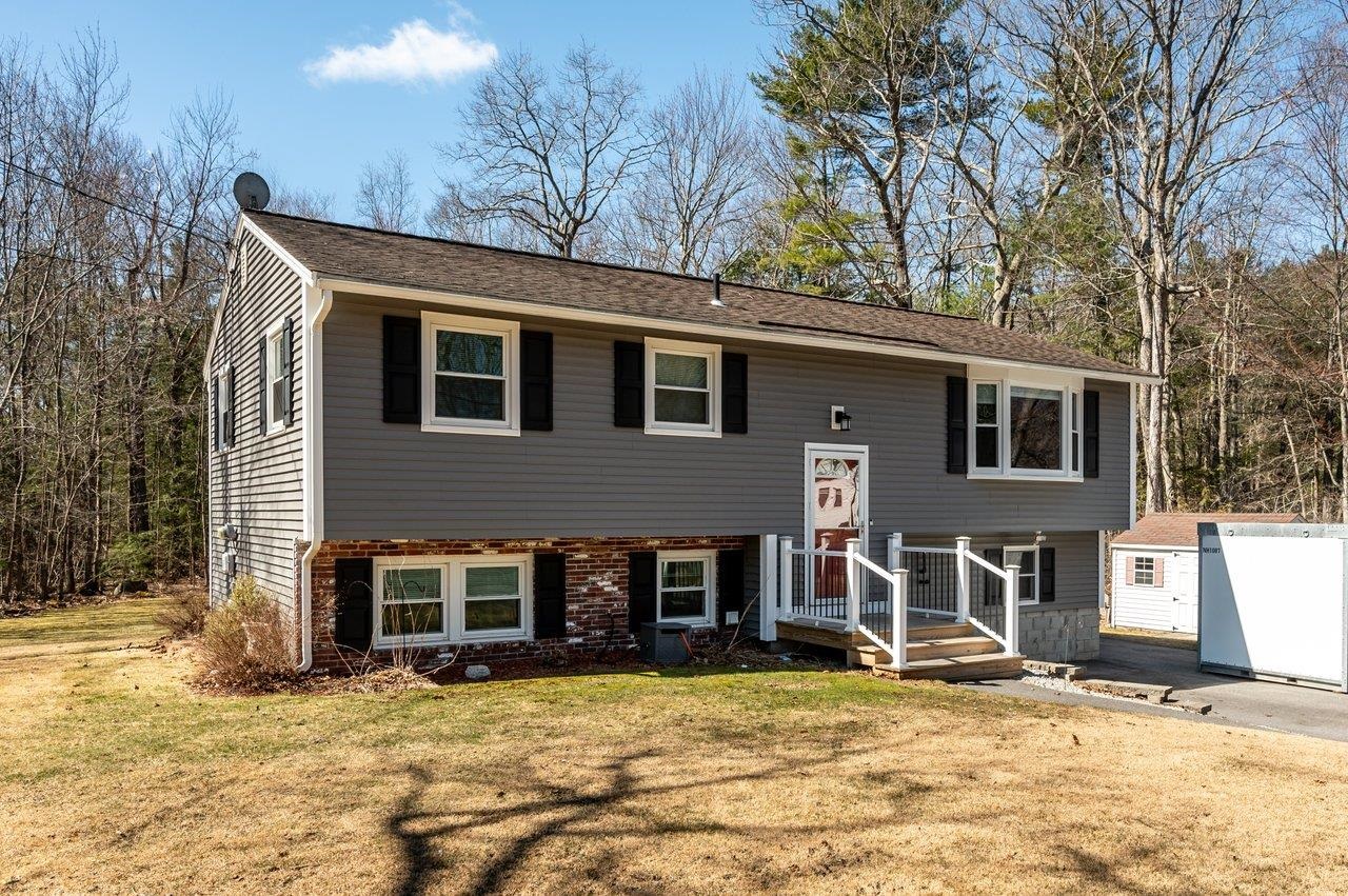 12 Westgate Rd, Derry, NH 03038