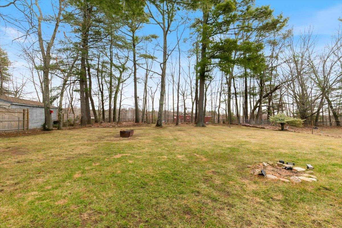 18 Old Rd, Plaistow, NH 03865