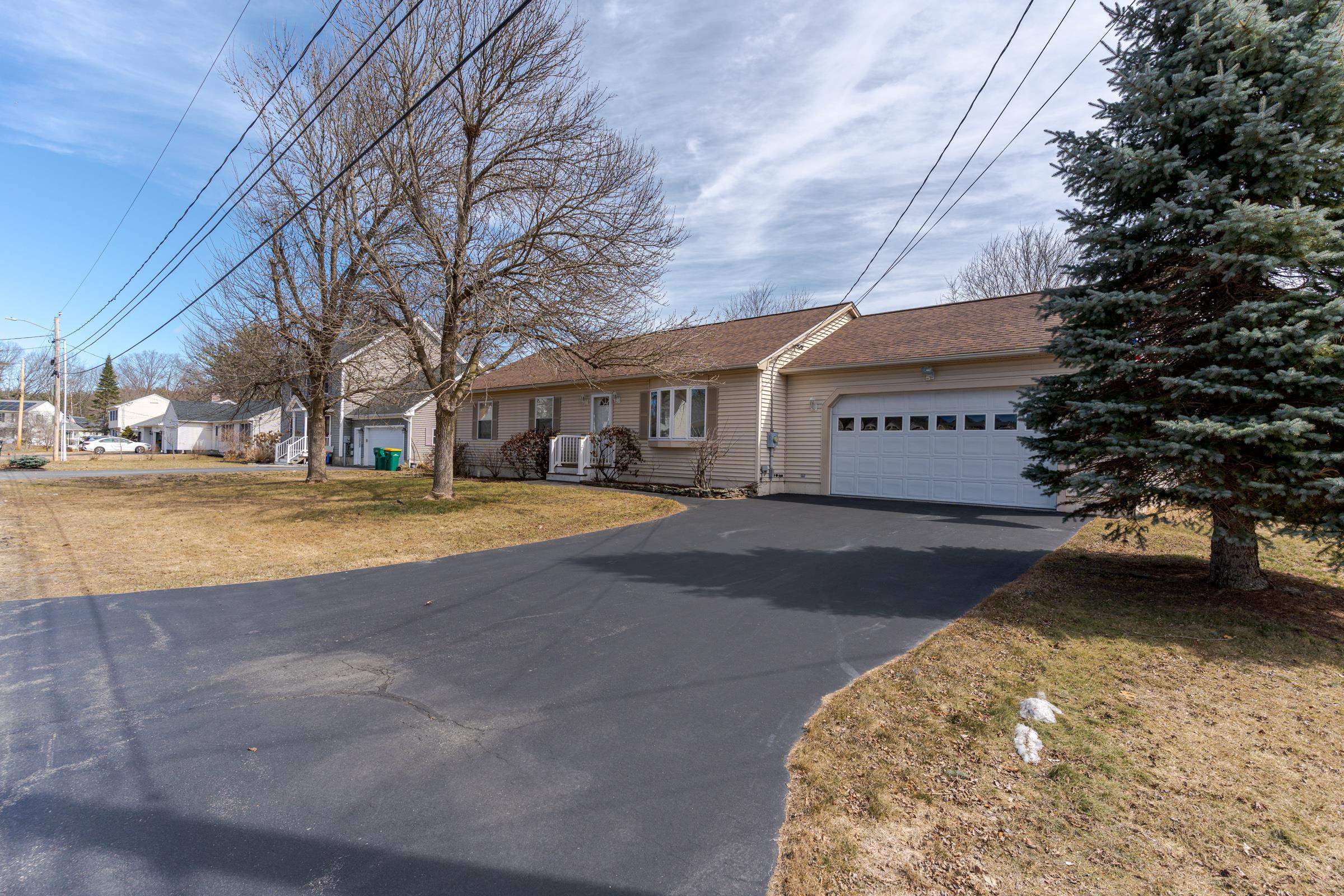 19 Fortier Dr, Rochester, NH 03867