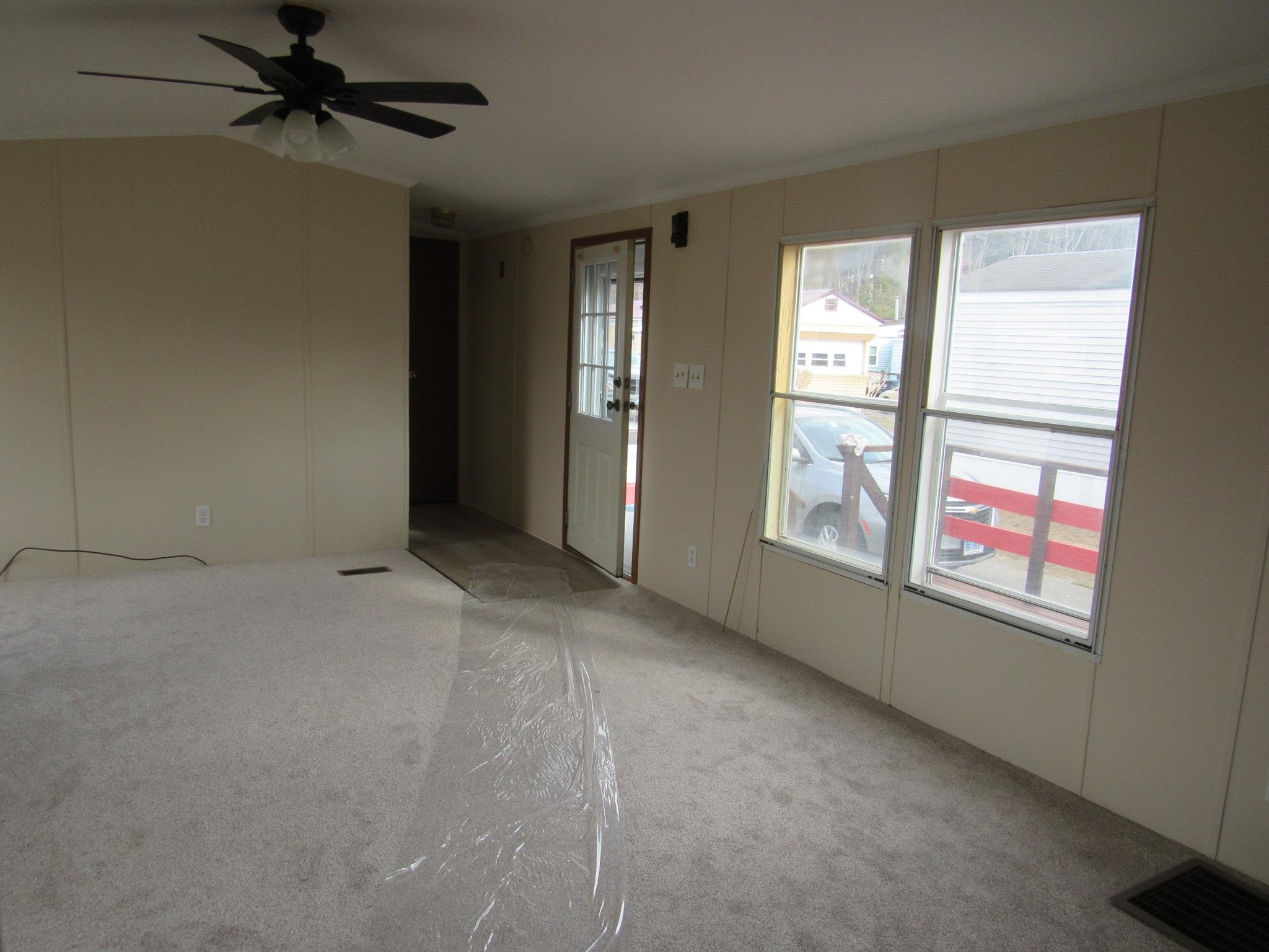 29 Lowell Rd, Salem, NH 03079