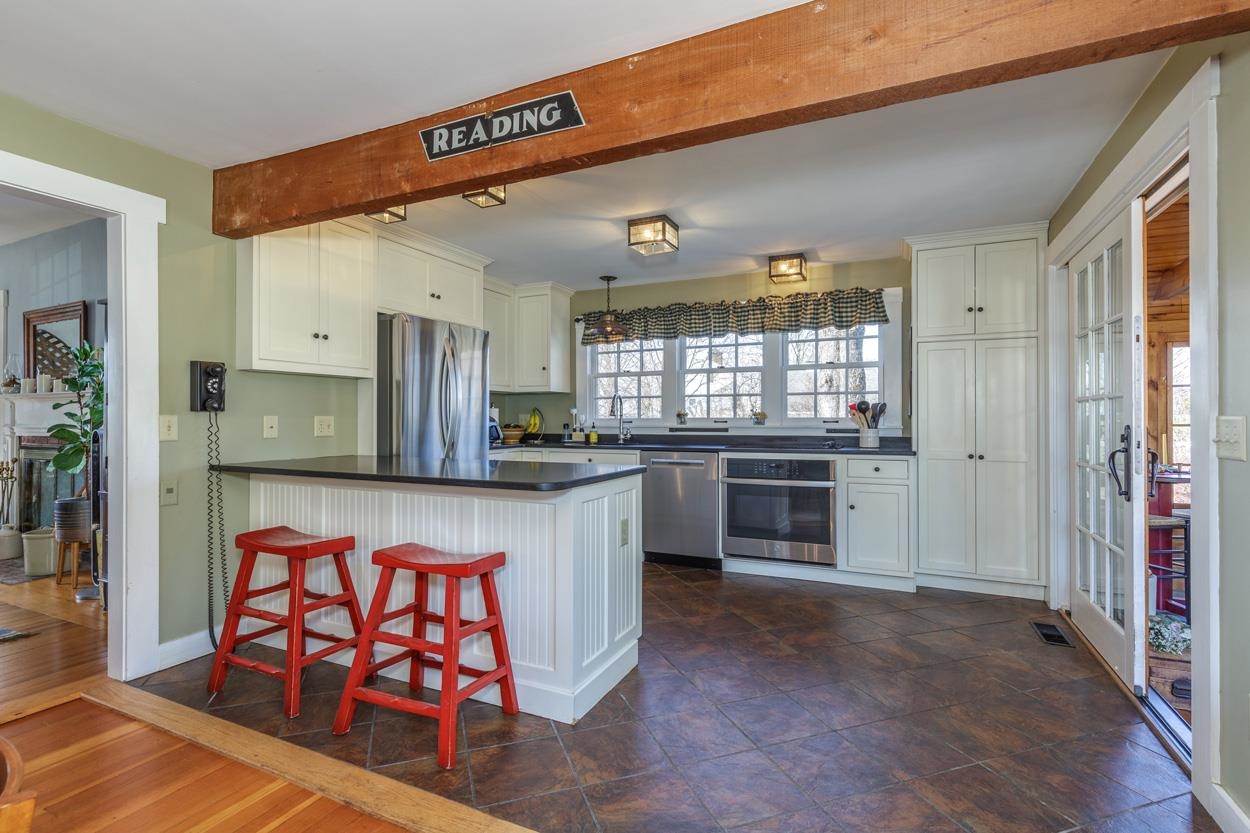 21 Gould Hill Rd, Hopkinton, NH 03229