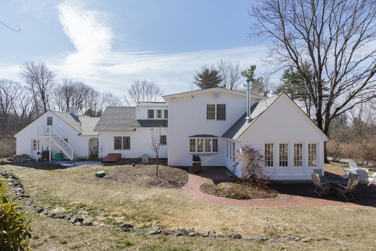 21 Gould Hill Rd, Hopkinton, NH 03229