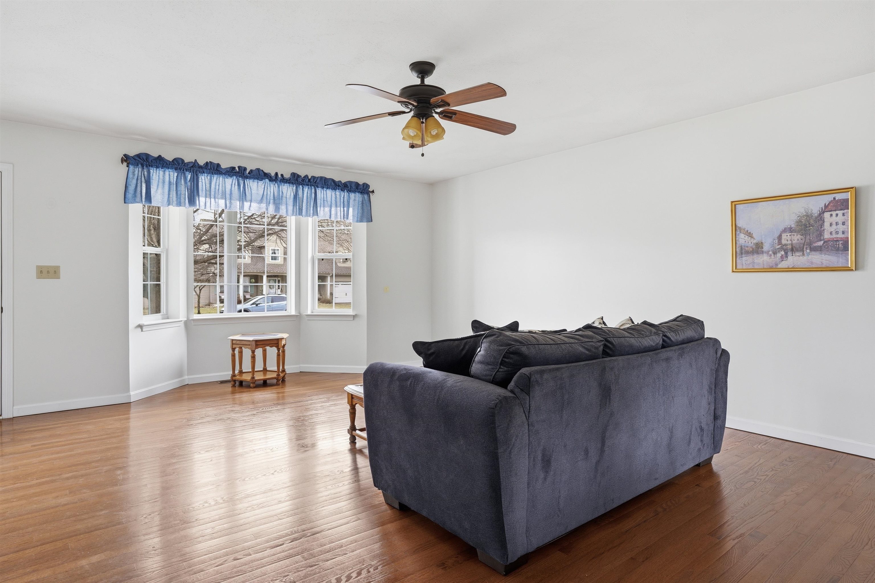 25 Independence Dr, Merrimack, NH 03054