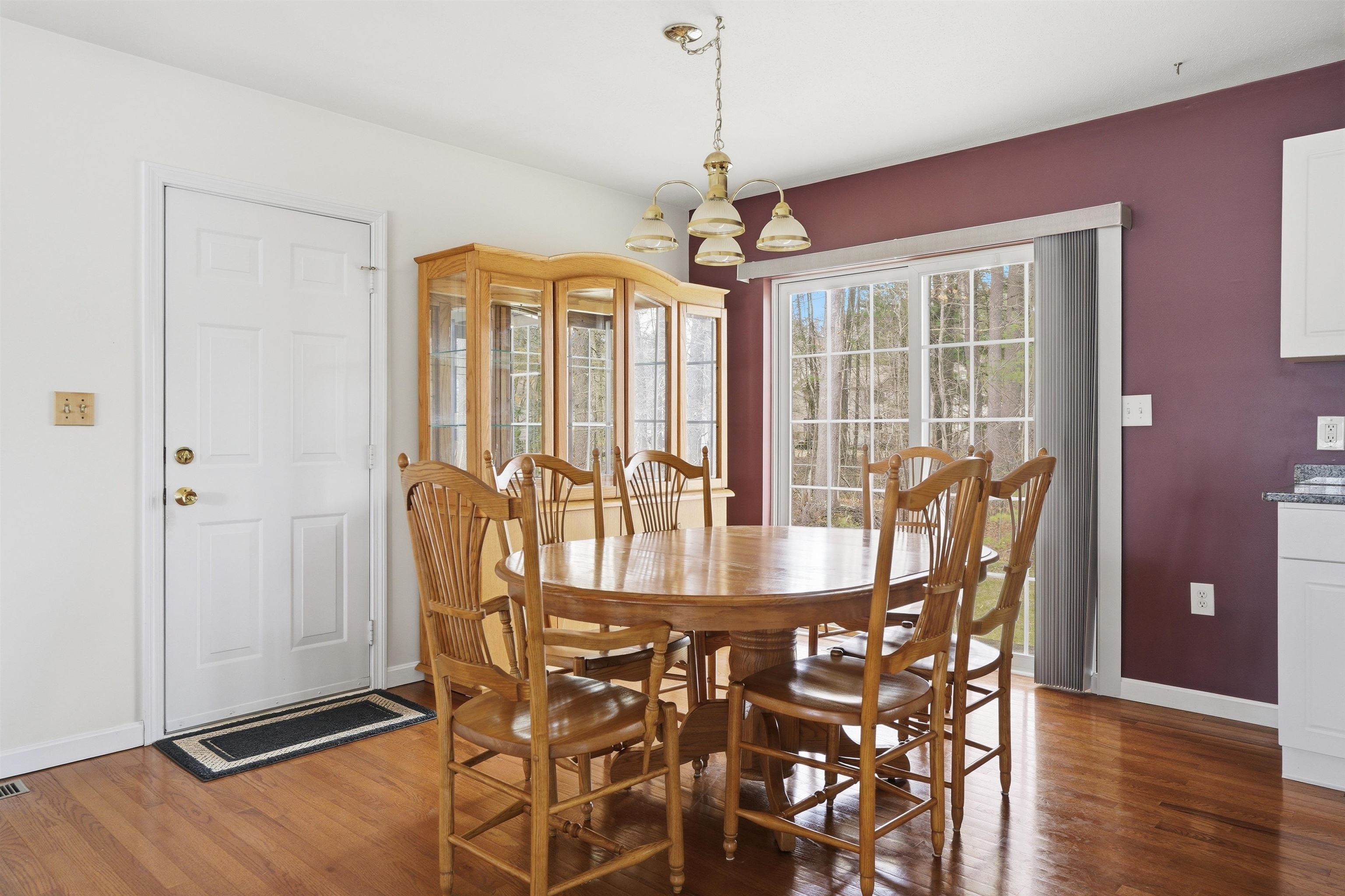 25 Independence Dr, Merrimack, NH 03054