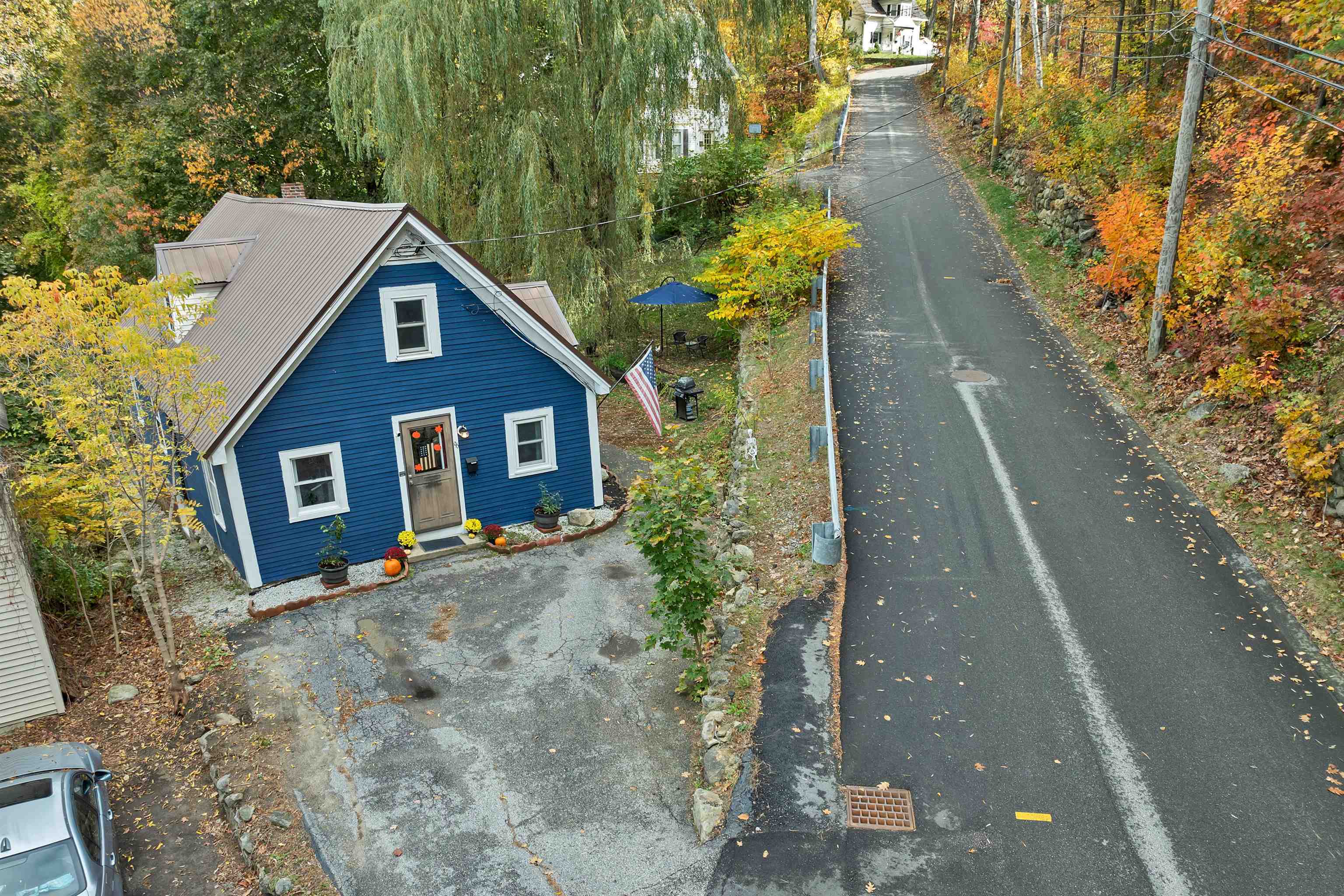 96 Clinton St, Laconia, NH 03246