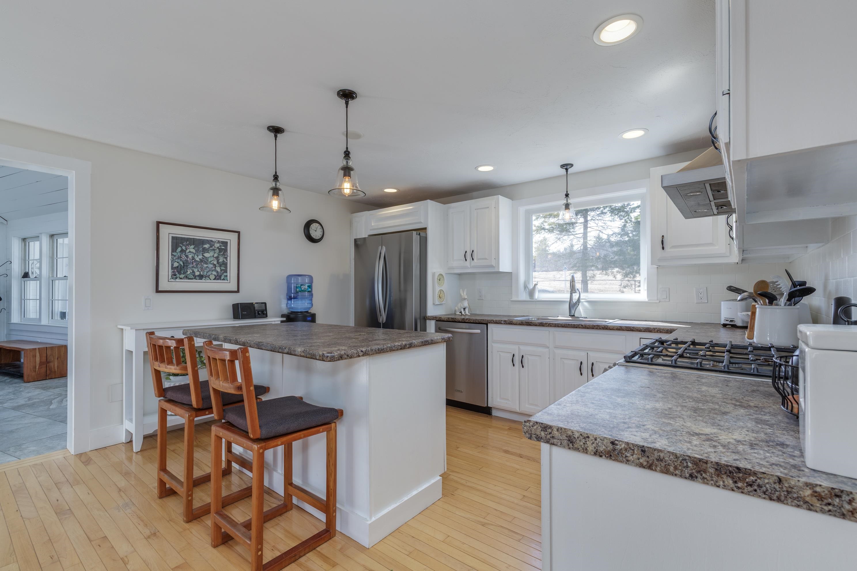 24 Moran Rd, Hopkinton, NH 03229