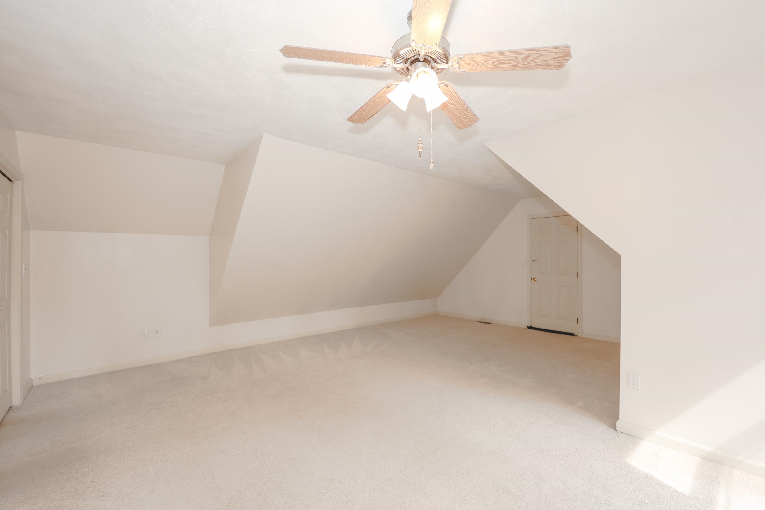 125 Pinecrest Rd, Litchfield, NH 03052