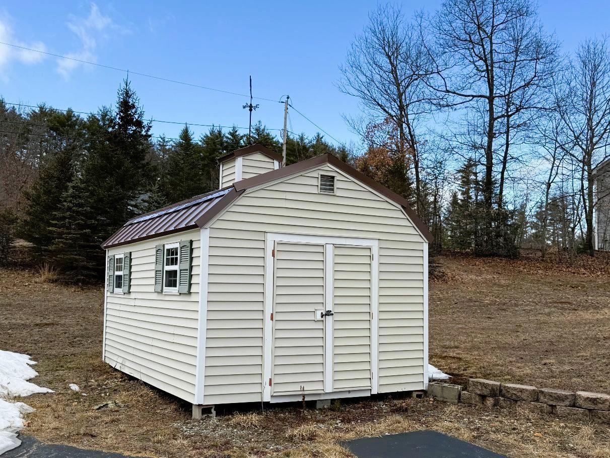 10 Terry Dr, Loudon, NH 03307