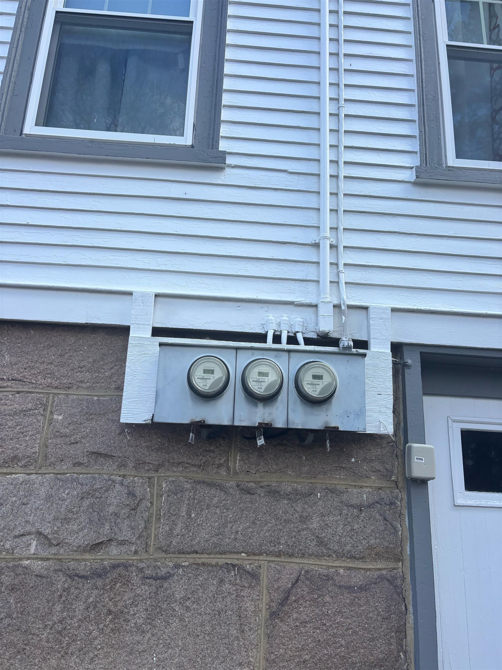 646 Maple St, Manchester, NH 03104