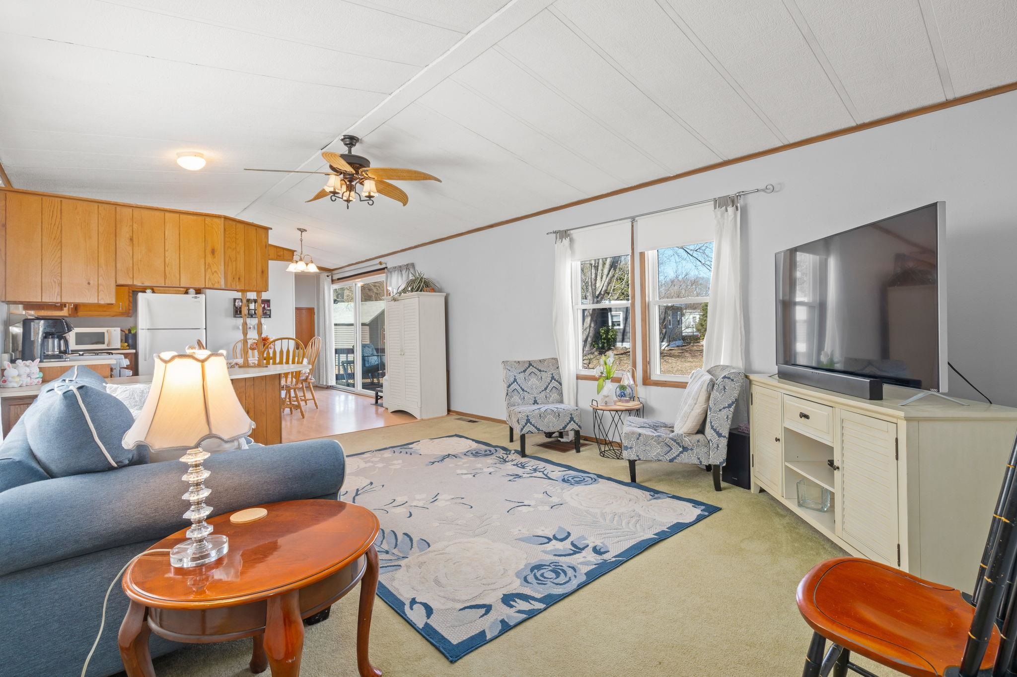 101 Lillian Ave, Seabrook, NH 03874