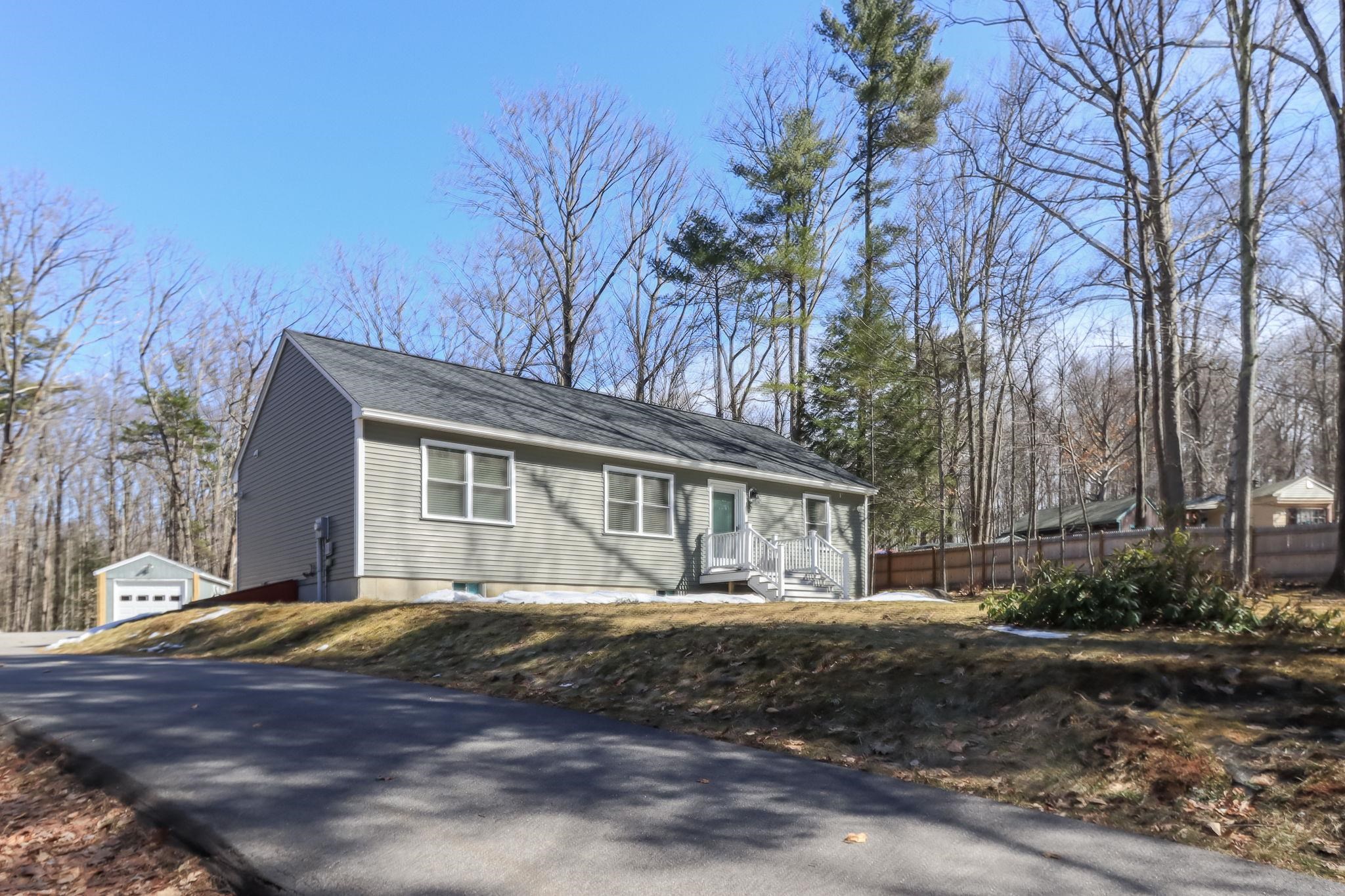312 Cross Mill Rd, Northfield, NH 03276