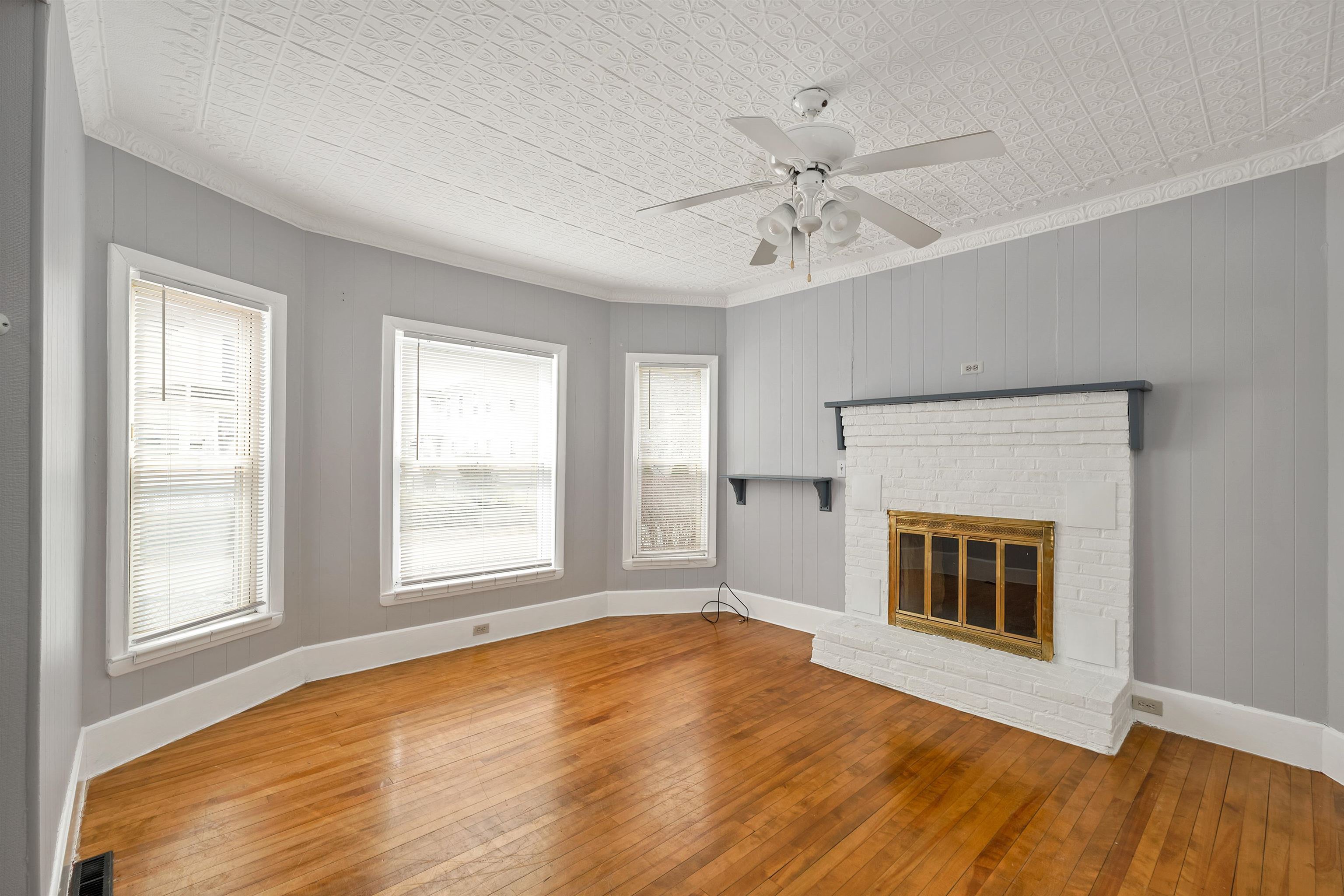 636 Summer St, Manchester, NH 03103