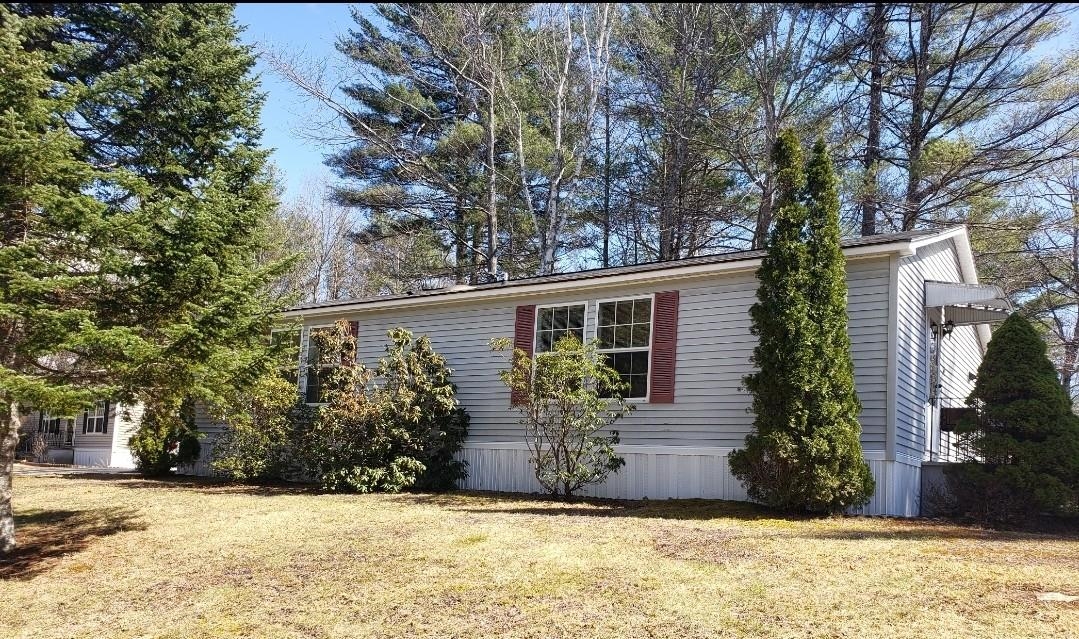 1 Harvey Brook Rd, Wolfeboro, NH 03894