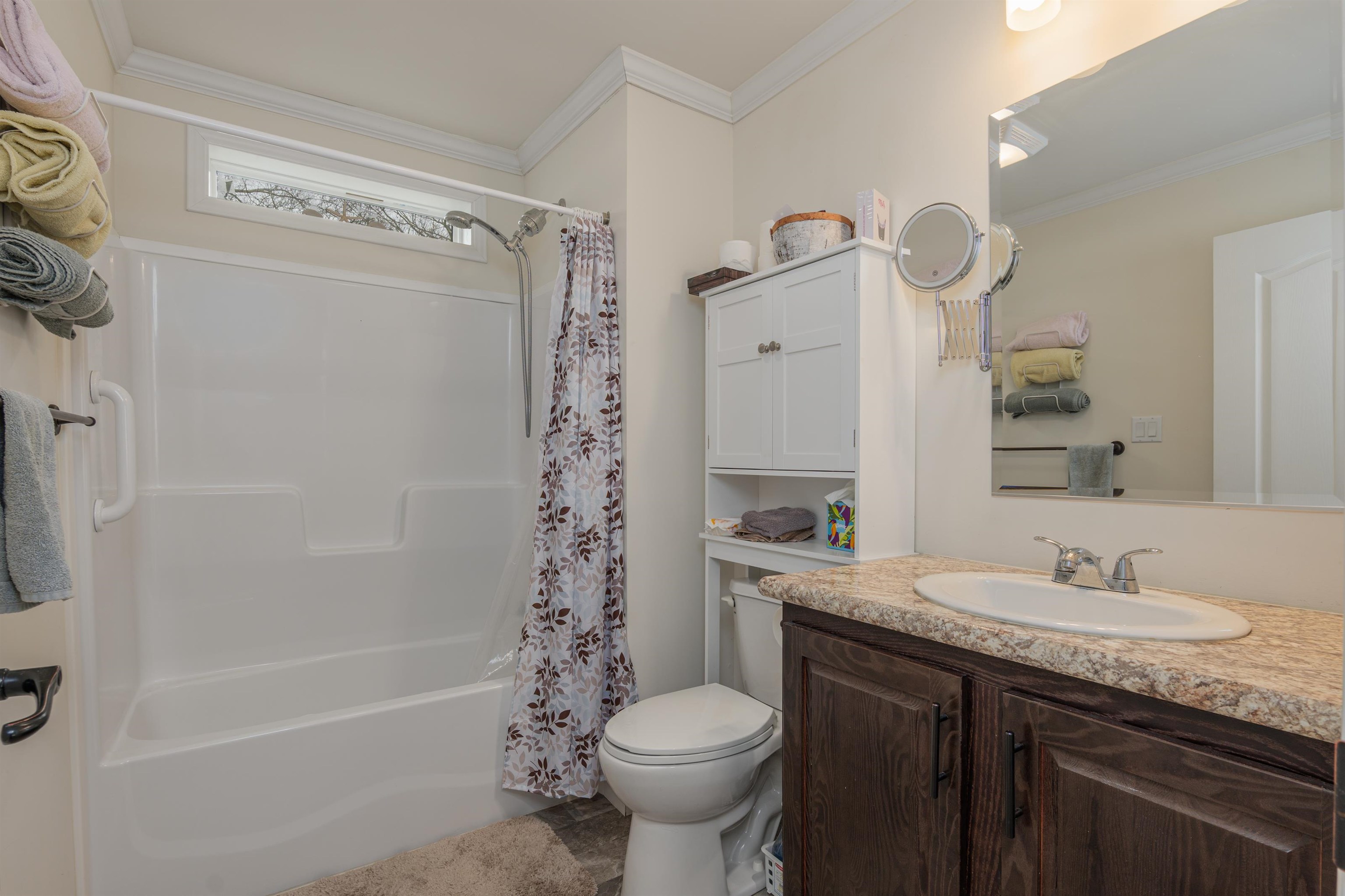 214 Robin Hood Dr, Exeter, NH 03833