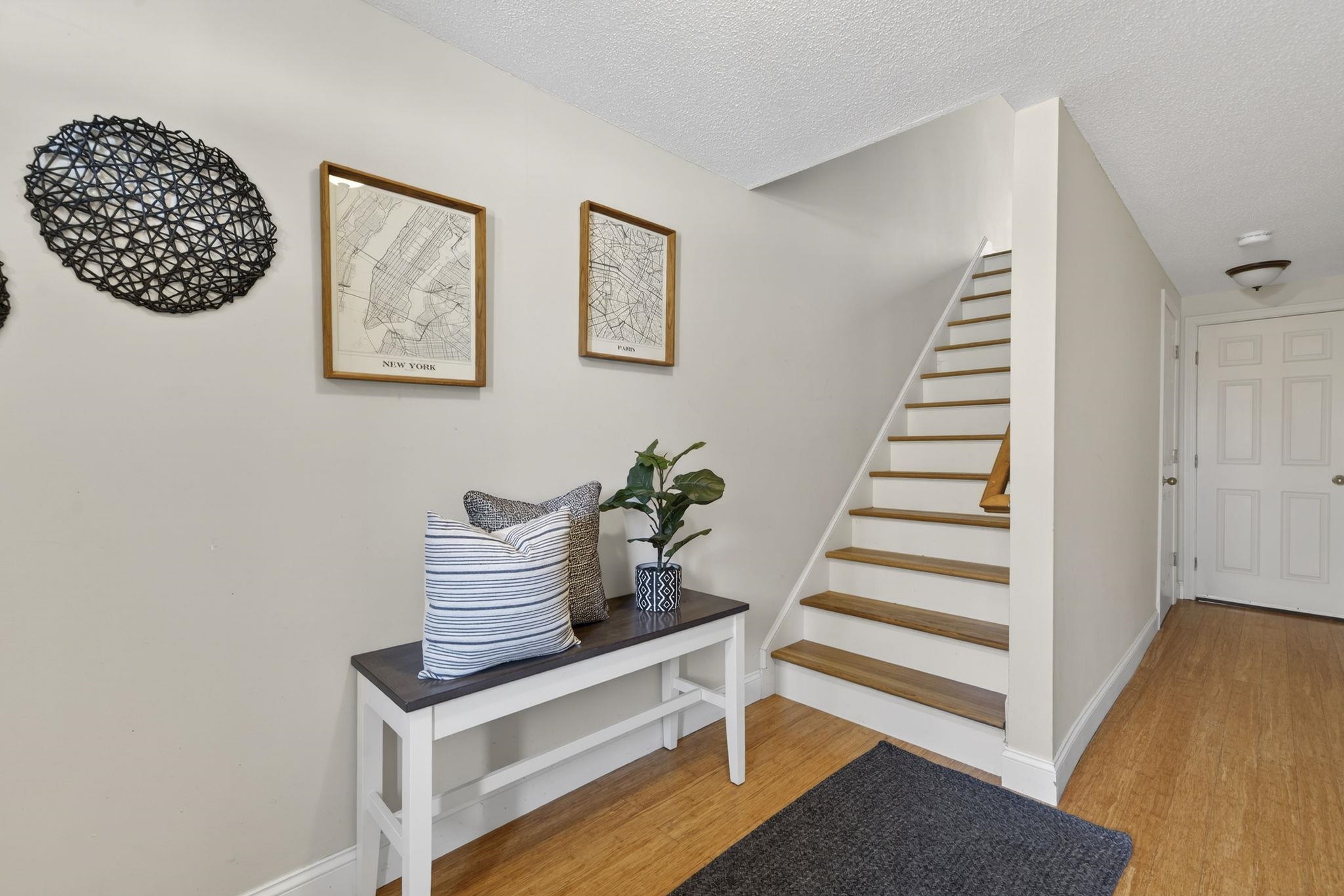 5 Walnut Cir, Merrimack, NH 03054