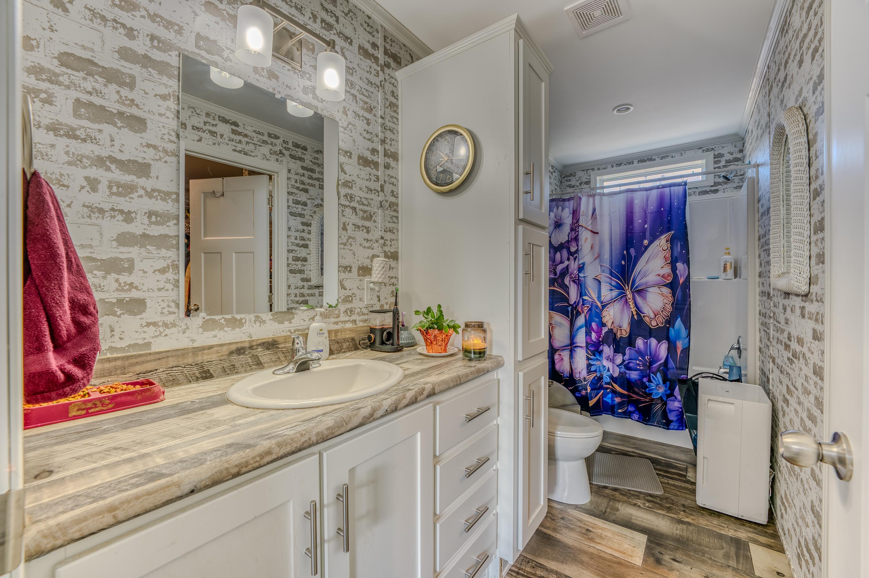 307 Jefferson Rd, Whitefield, NH 03598