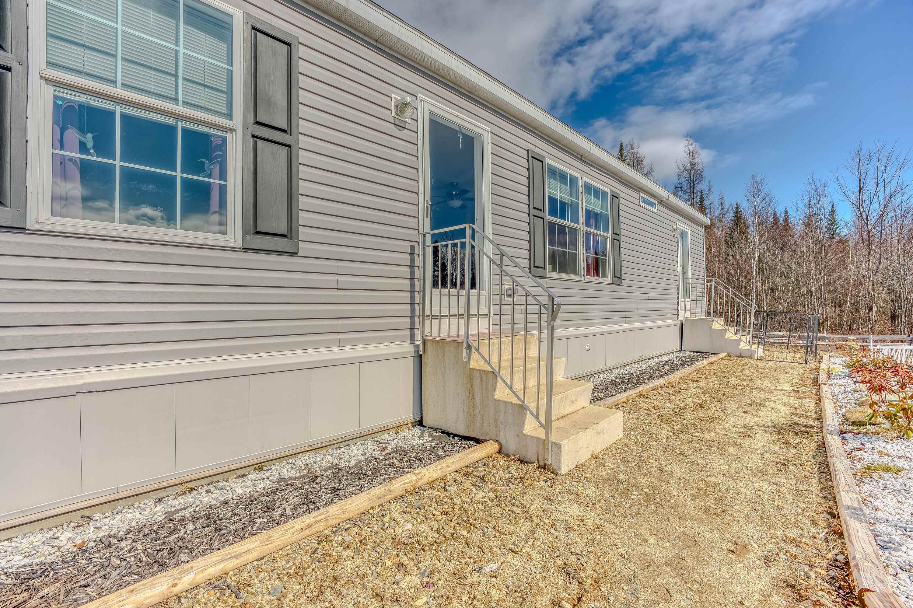 307 Jefferson Rd, Whitefield, NH 03598