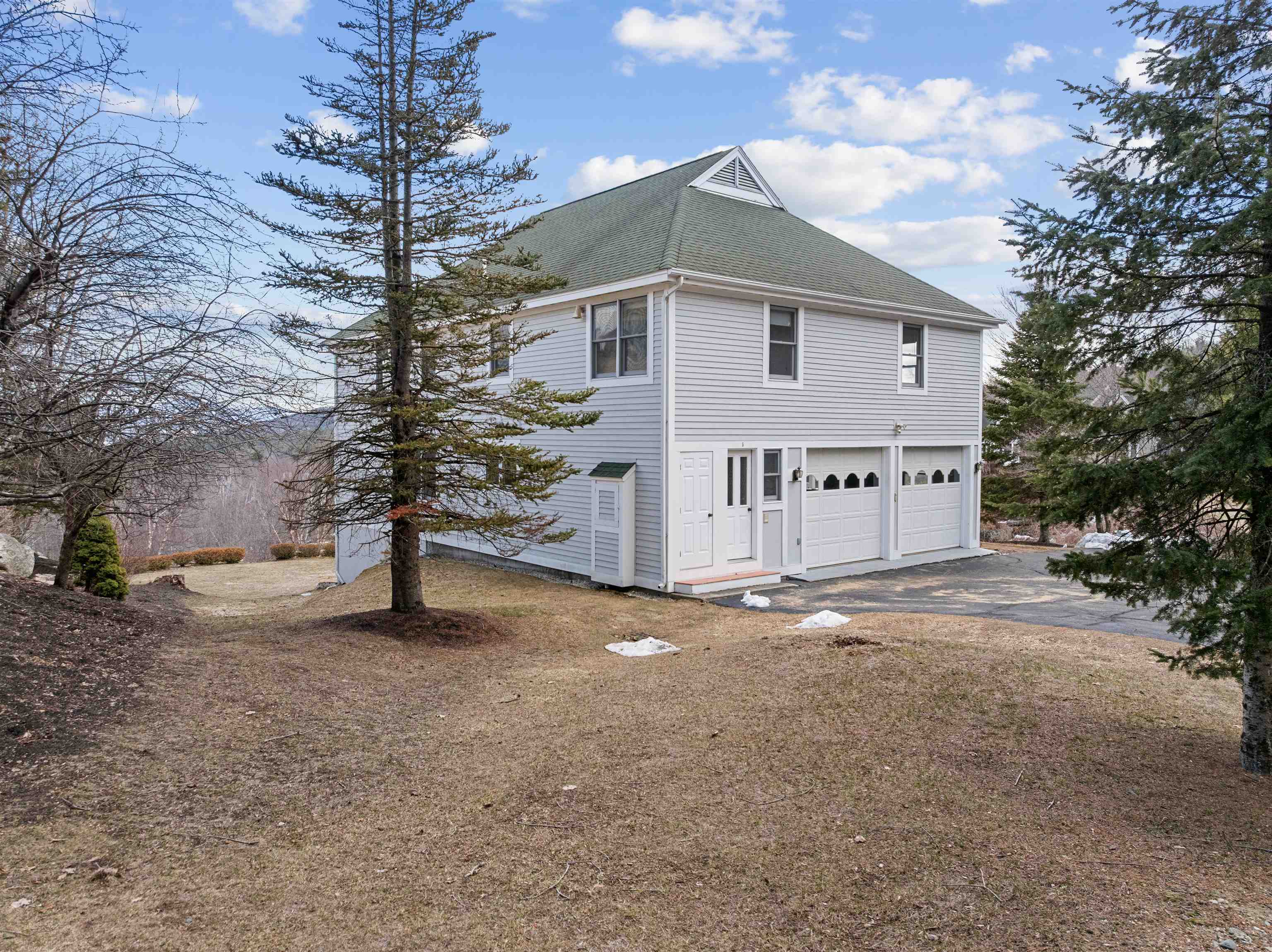 5 S Watch Rd, Meredith, NH 03253