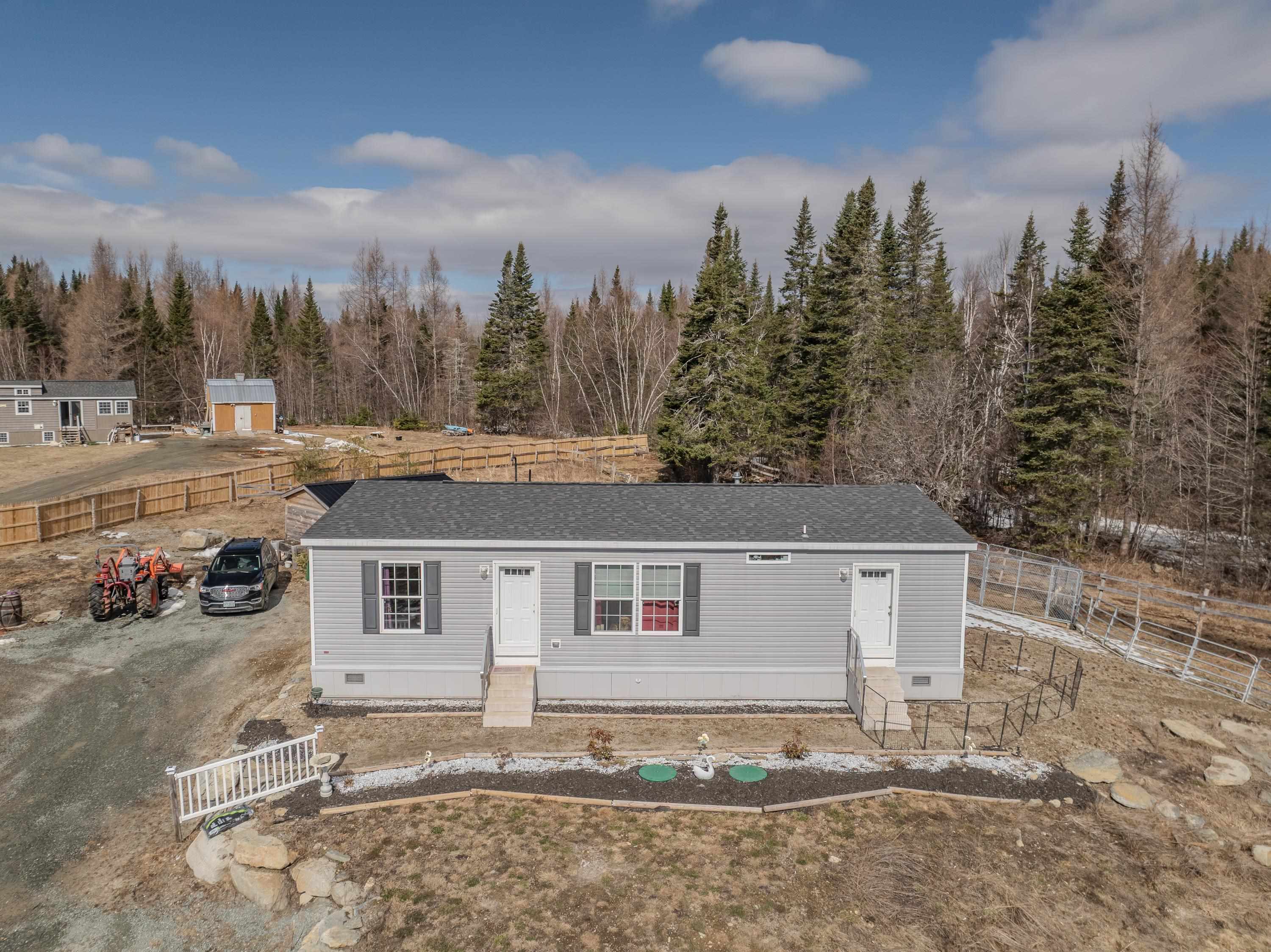 307 Jefferson Rd, Whitefield, NH 03598