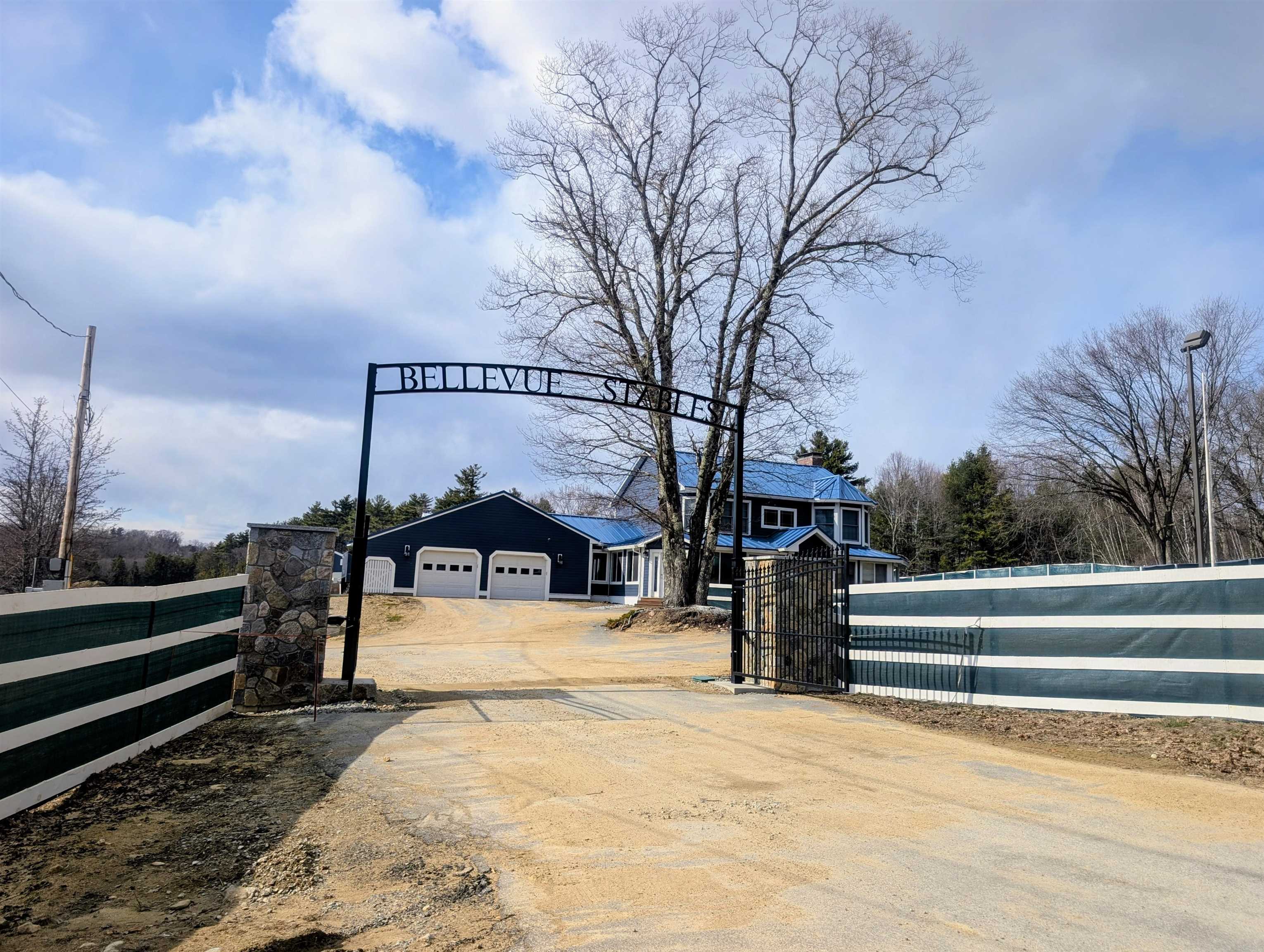 40 Dunbarton Center Rd, Bow, NH 03304